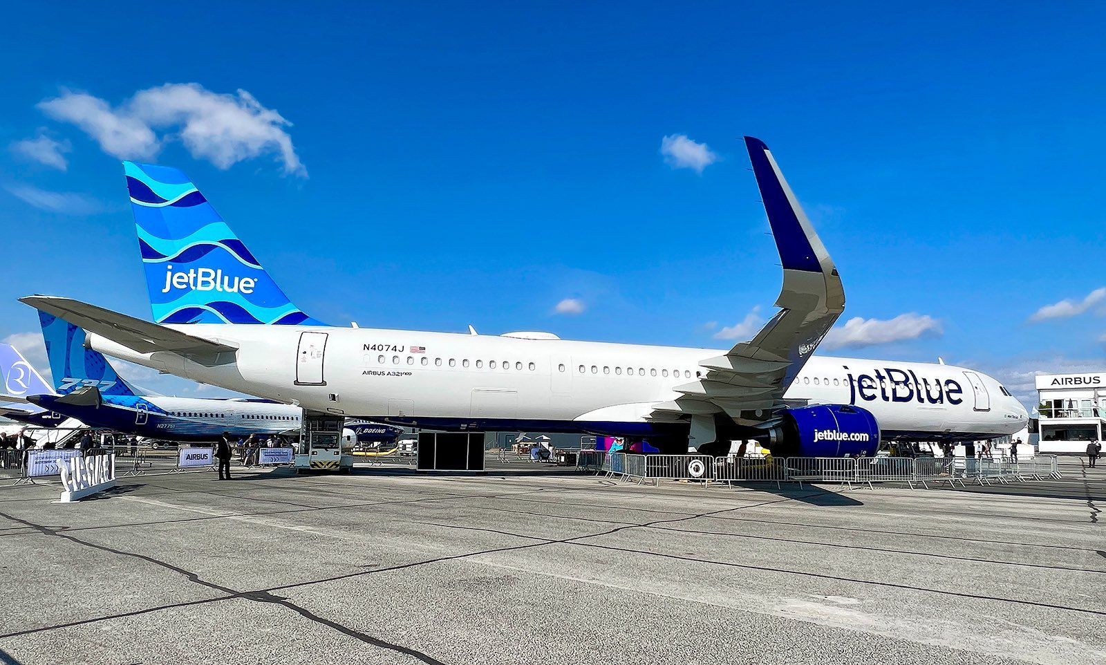 1600x962 One of A321