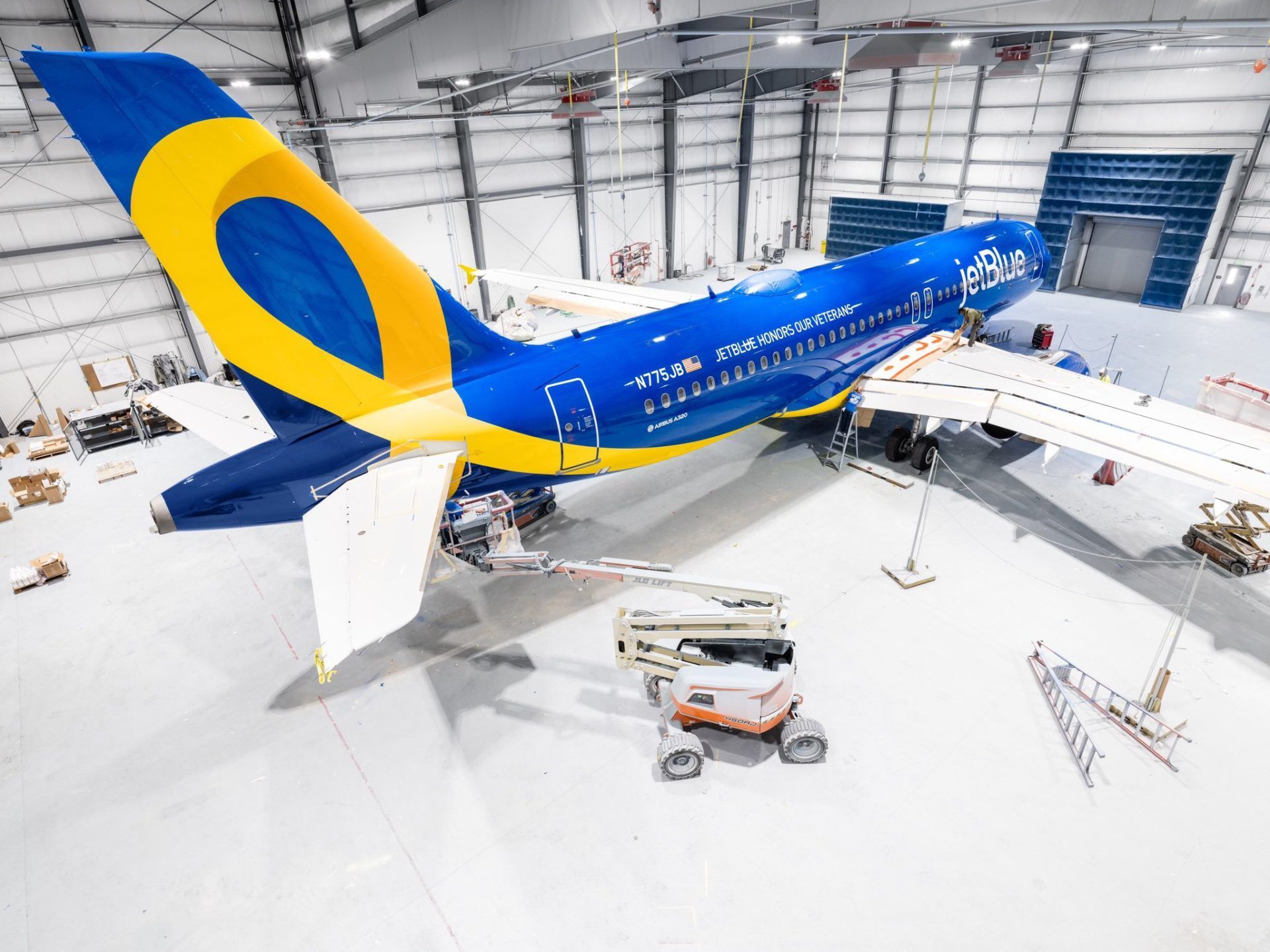 1920x1440 JetBlue Refreshes Special Veterans