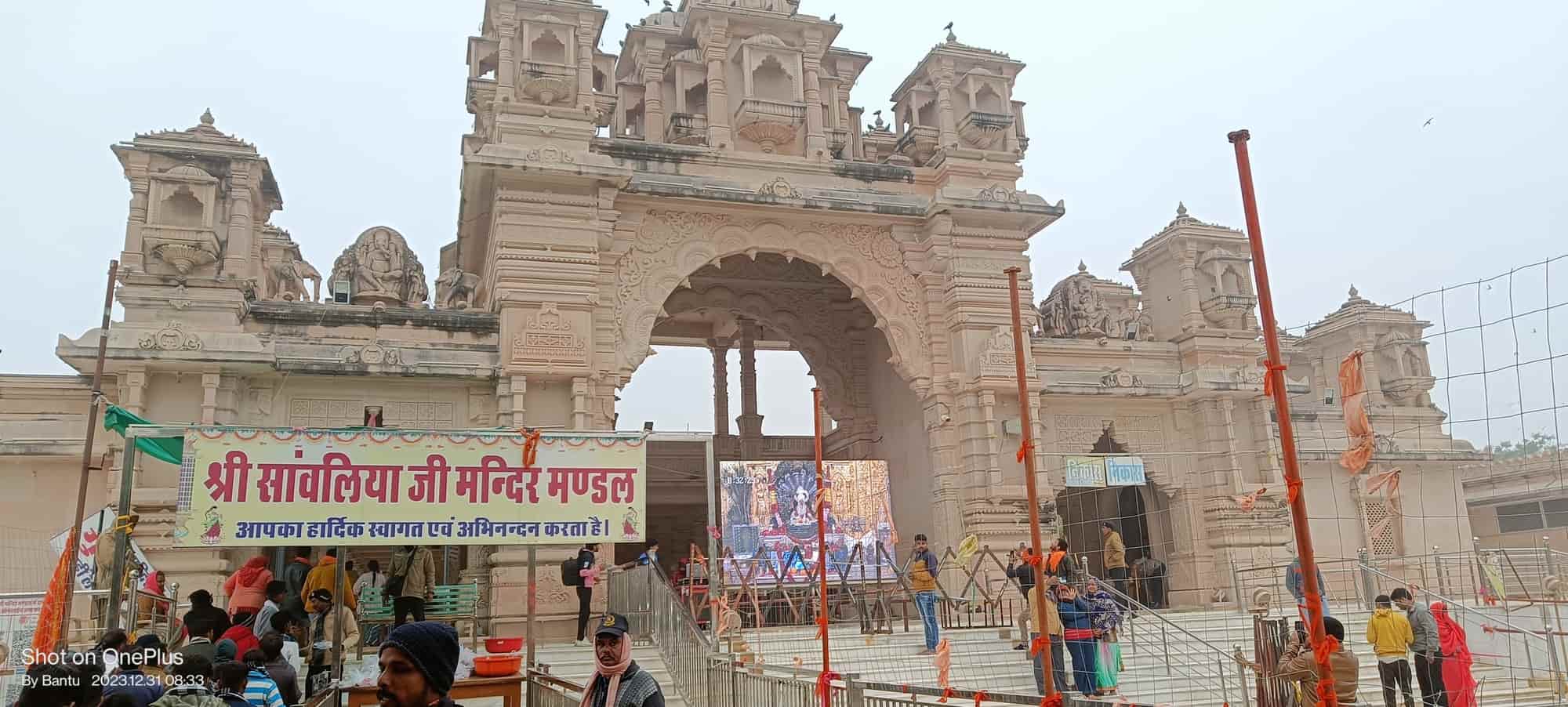 2000x902 Photo of Sawariya Seth Temple