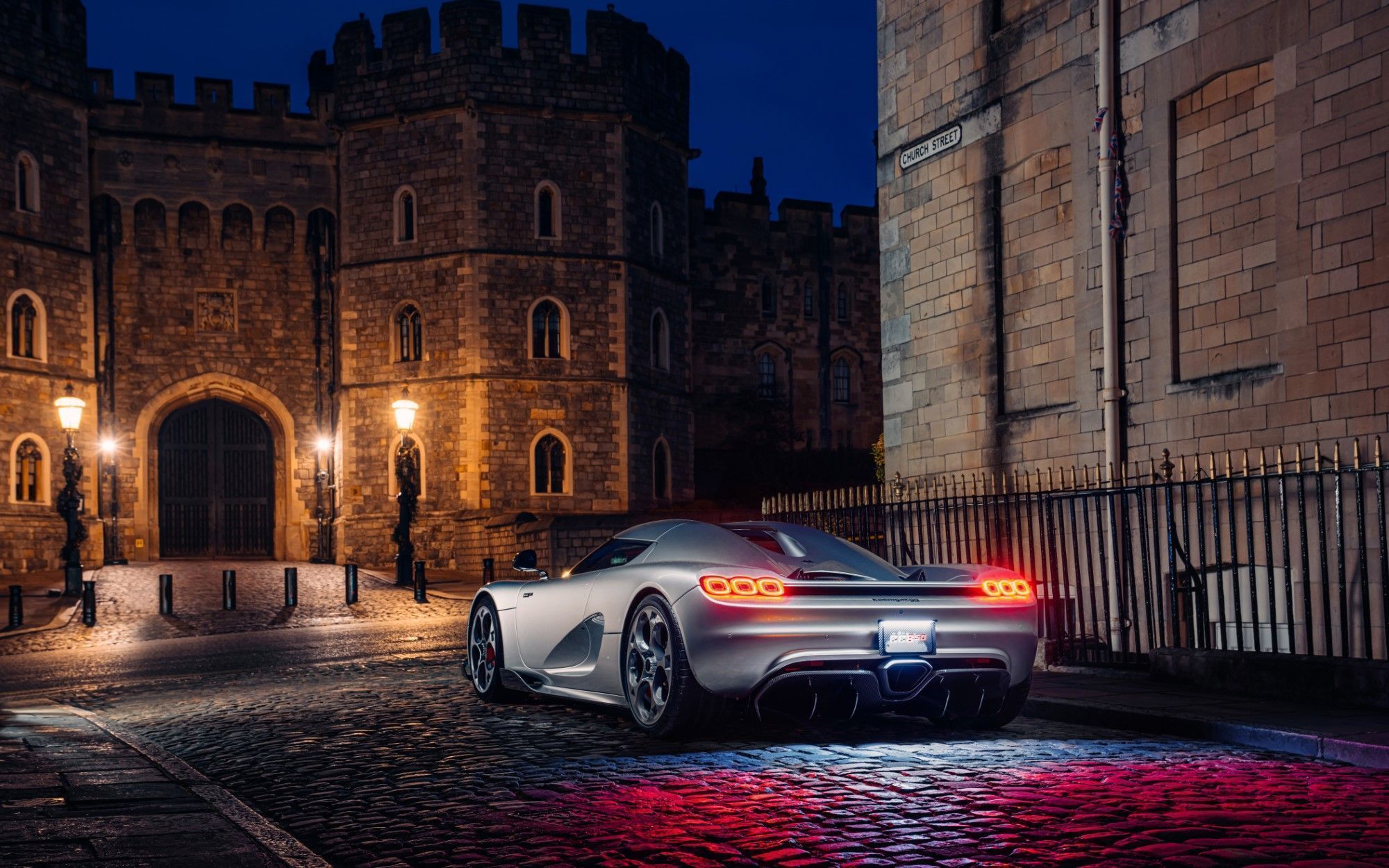 2000x1250 Koenigsegg CC850. Official UK