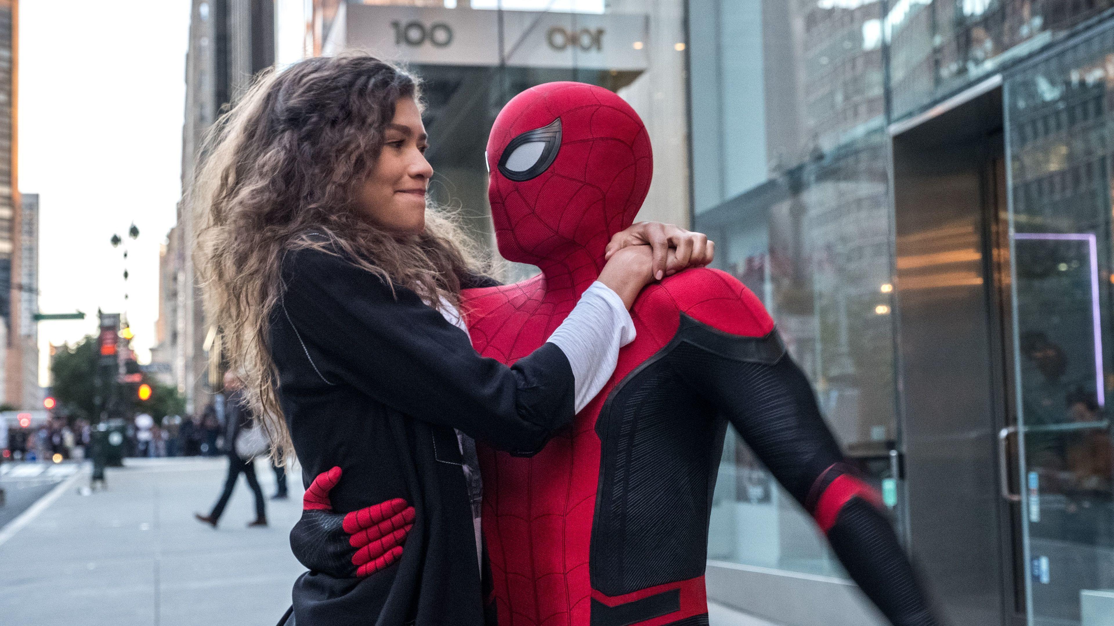 3840x2160 Wallpaper 4k Spider Man And Zendaya In Spider Man Far From