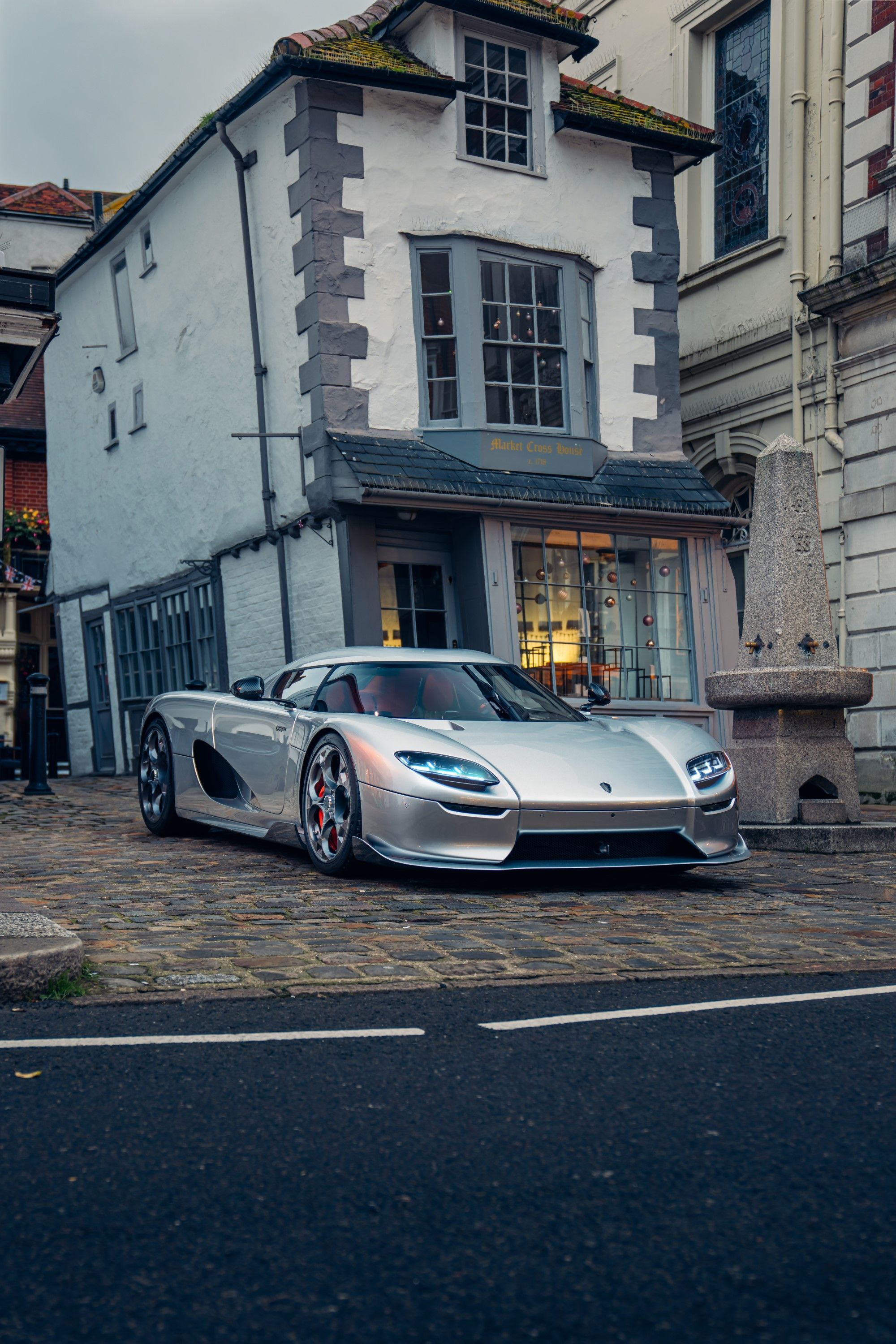 2000x3000 Koenigsegg CC850. Official UK
