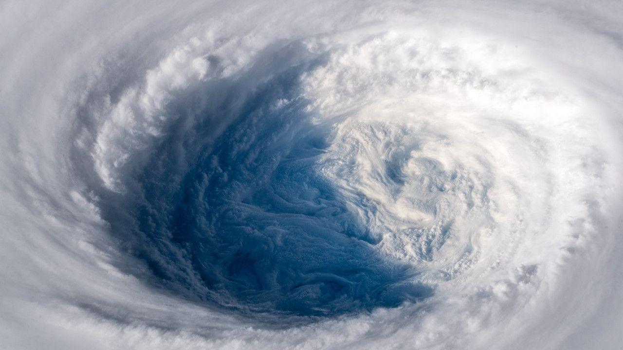1280x720 Download wallpaper: Super Typhoon Trami 1280x720