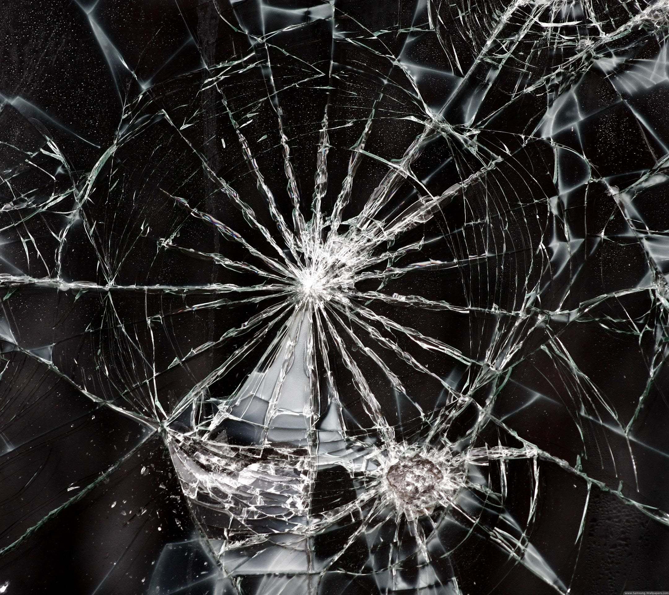 2160x1920 Broken Background Wallpaper