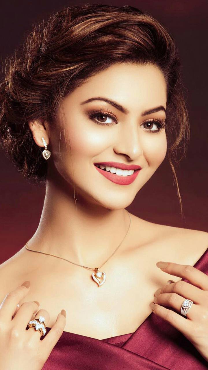 Urvashi Rautela Wallpapers - Top Free Urvashi Rautela Backgrounds ...