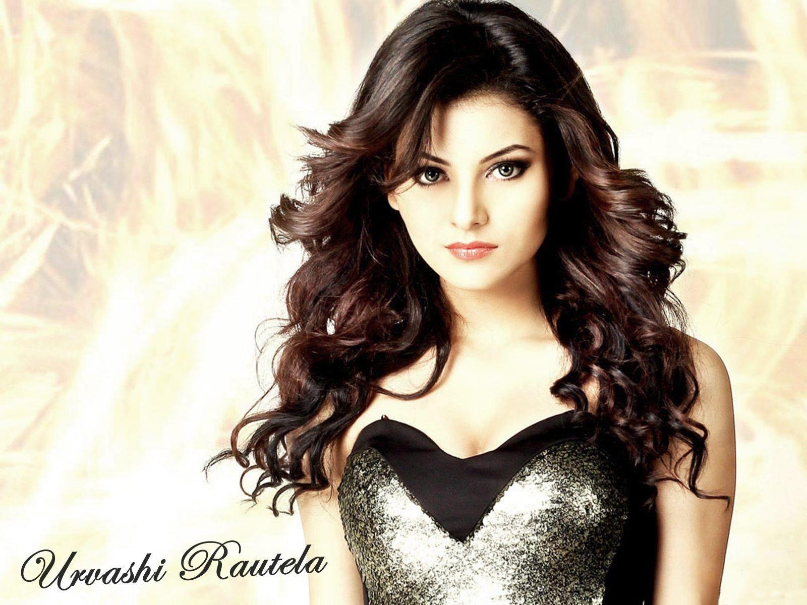 1600x1200 Beautiful Actress Urvashi Rautela Wallpaper ALL HD