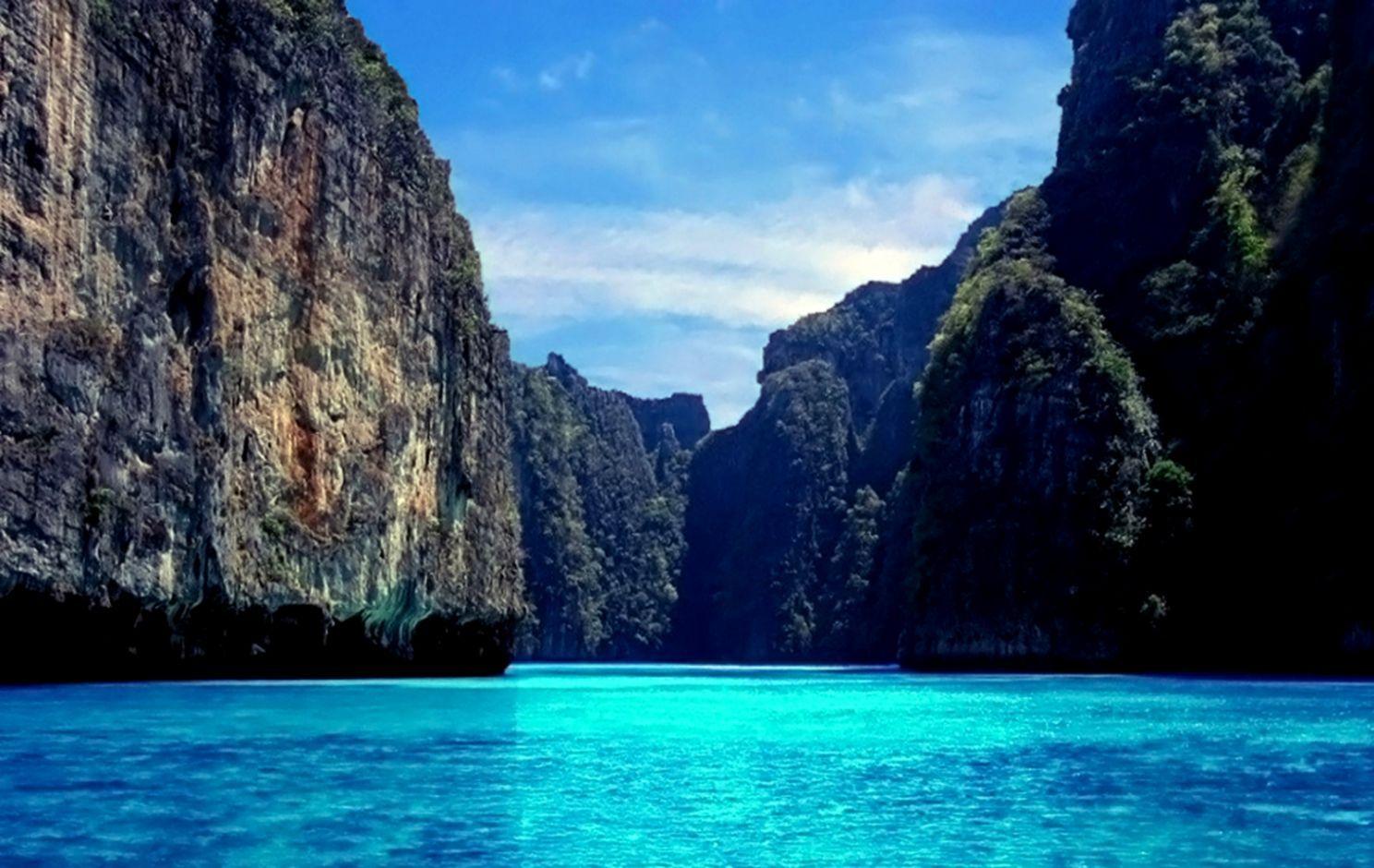 1488x940 Blue River Wallpaper HD
