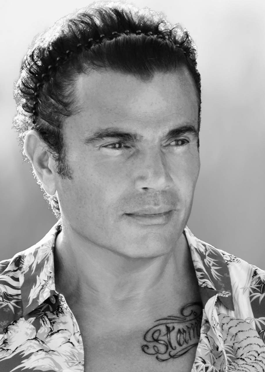 912x1280 King Amr Diab Wallpaper