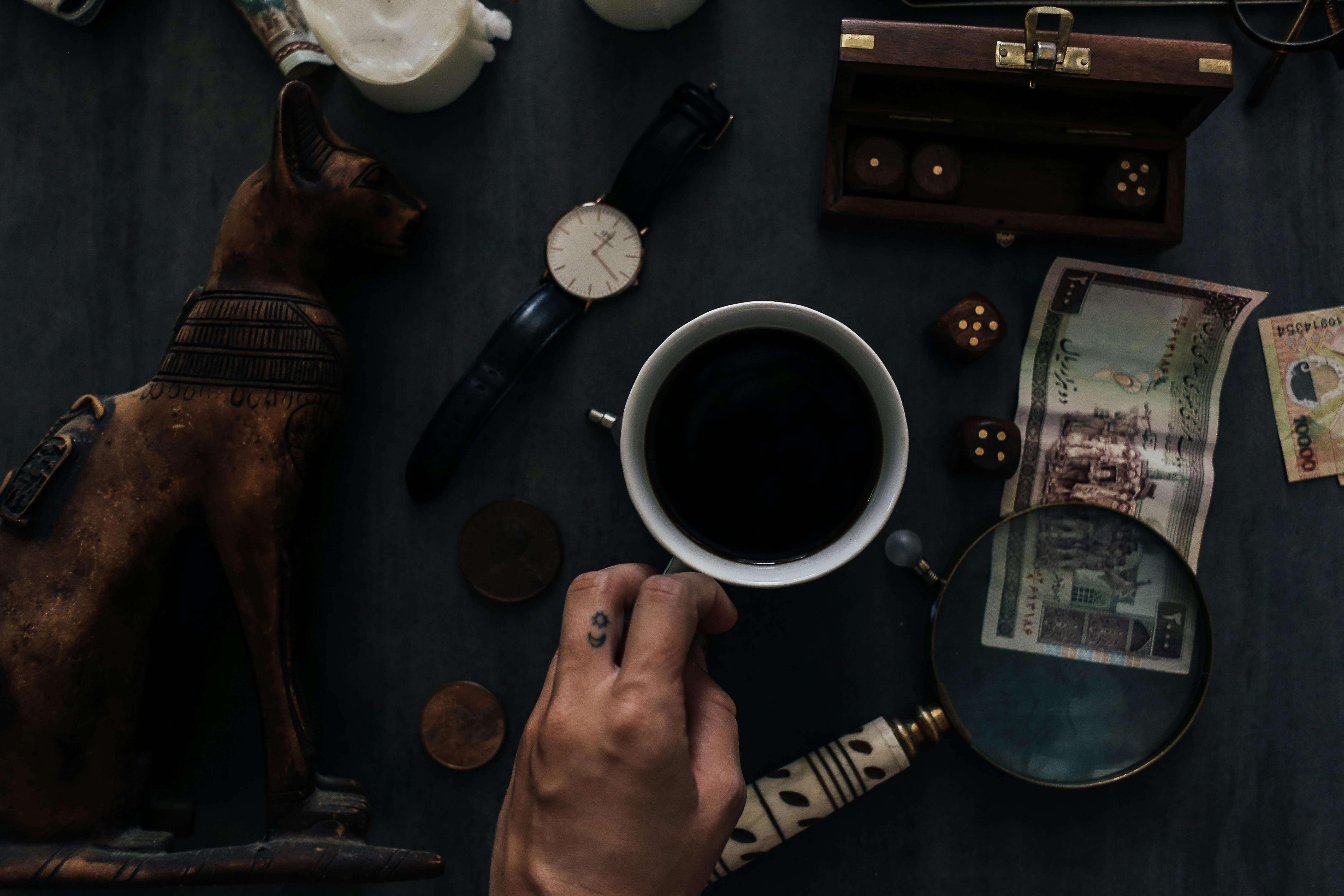 5149x3433 Old Money Desktop Wallpaper
