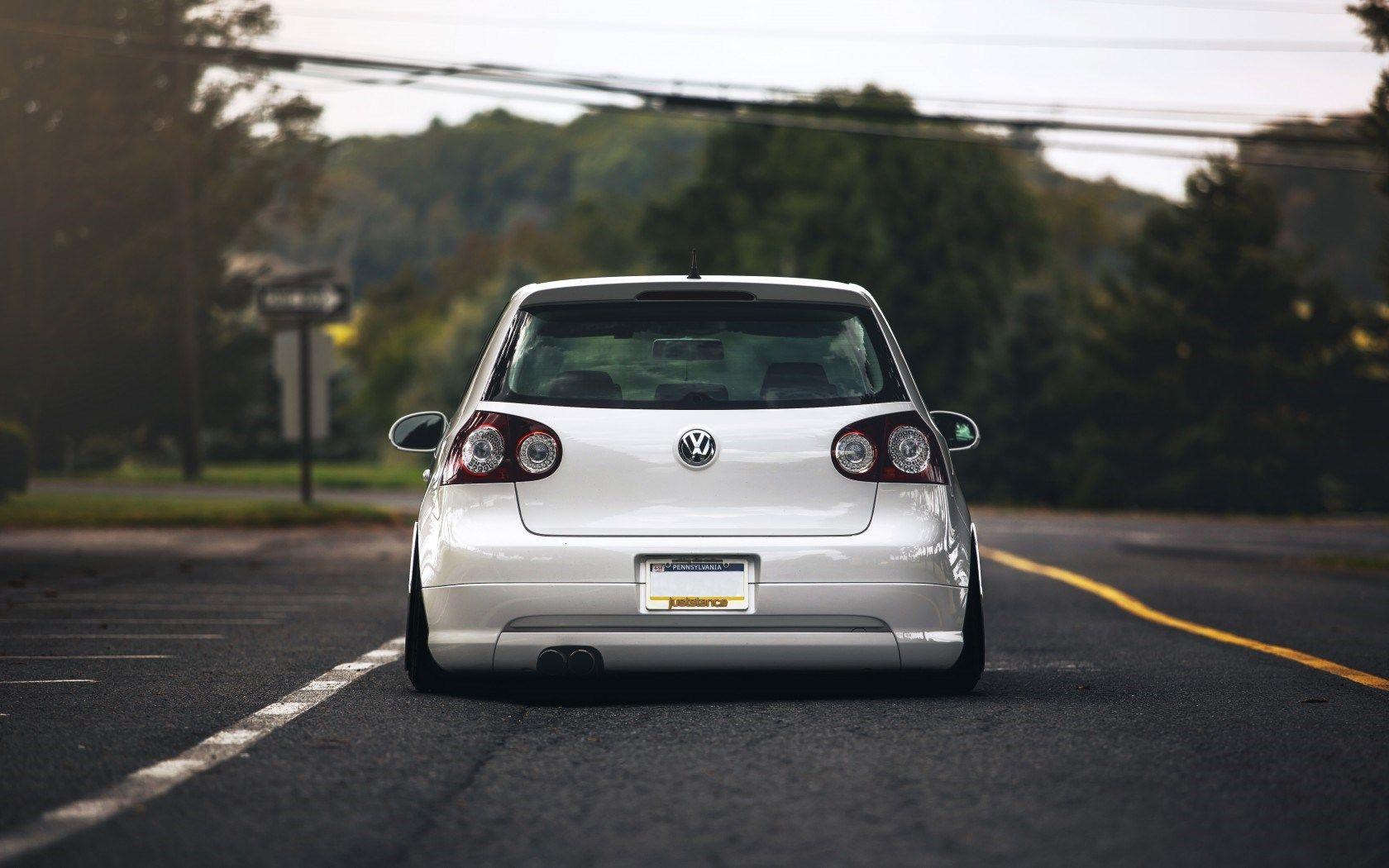 1680x1050 VW Volkswagen Golf MK5 White Tuning Car Rear wallpaper