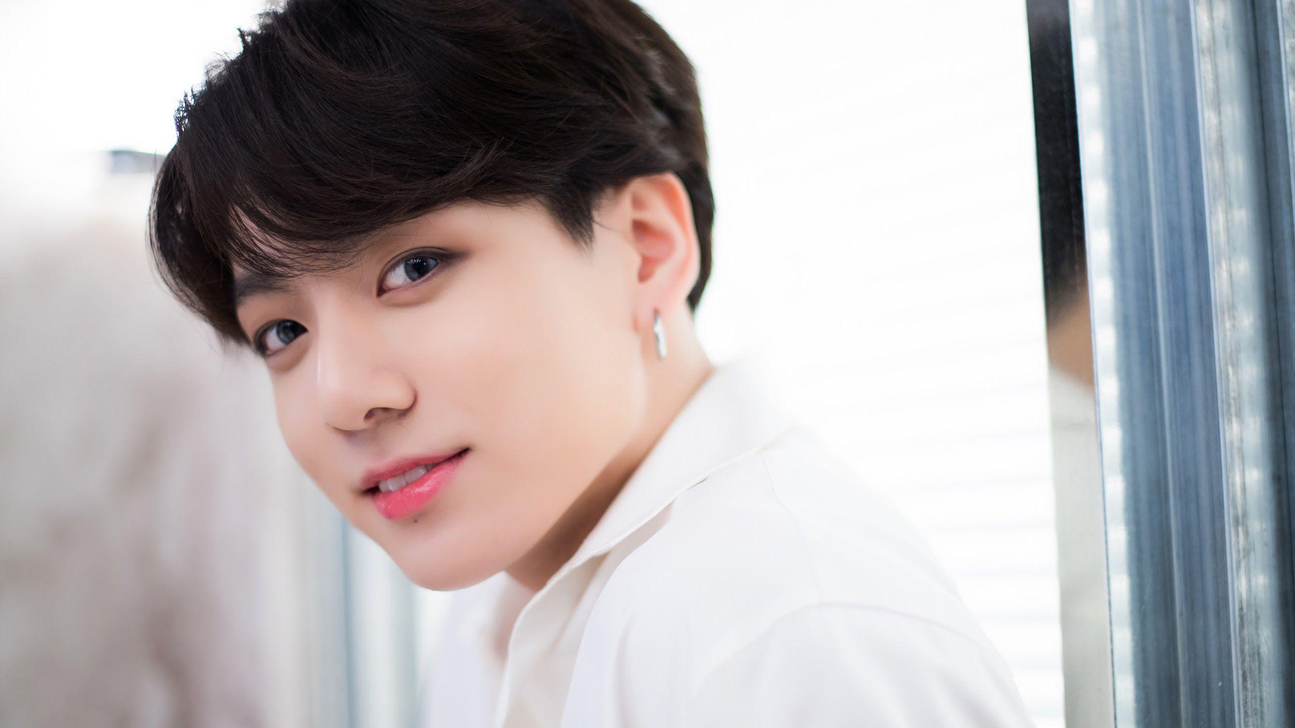 2560x1440 Quad HD Bts Boy With Luv Free Wallpaper