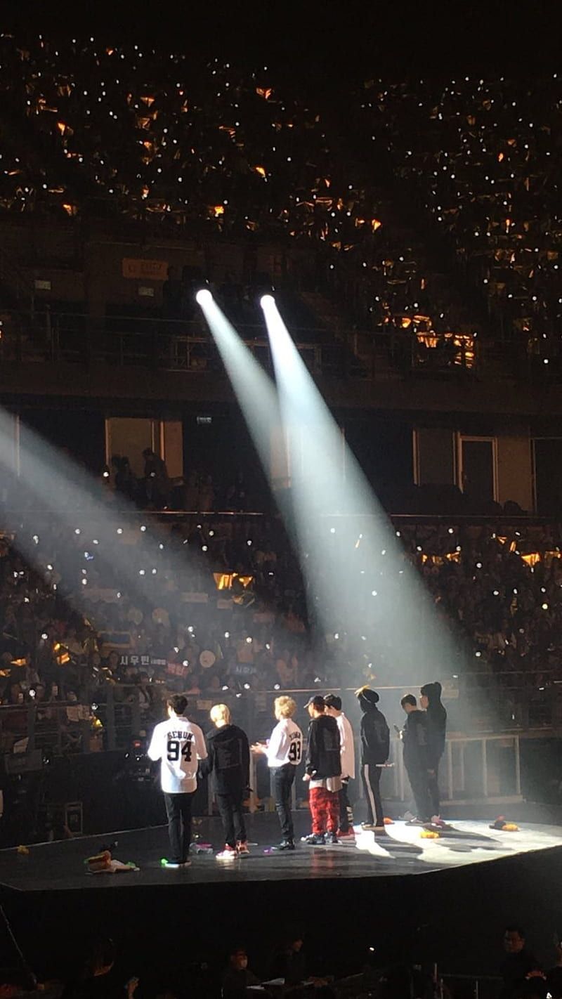 800x1422 HD K On! Concert Wallpaper