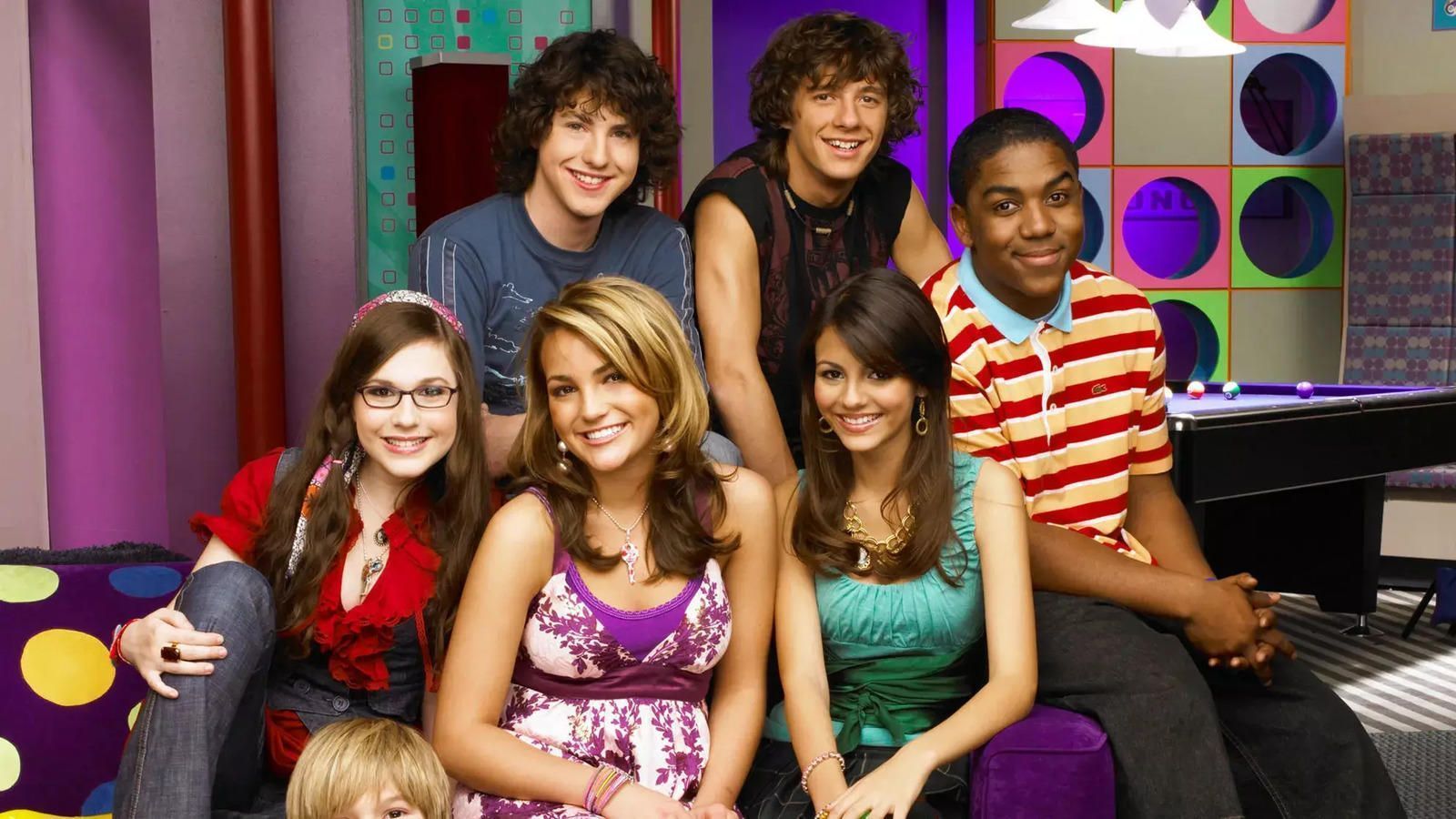 1600x900 Nickelodeon's hit show Zoey 101