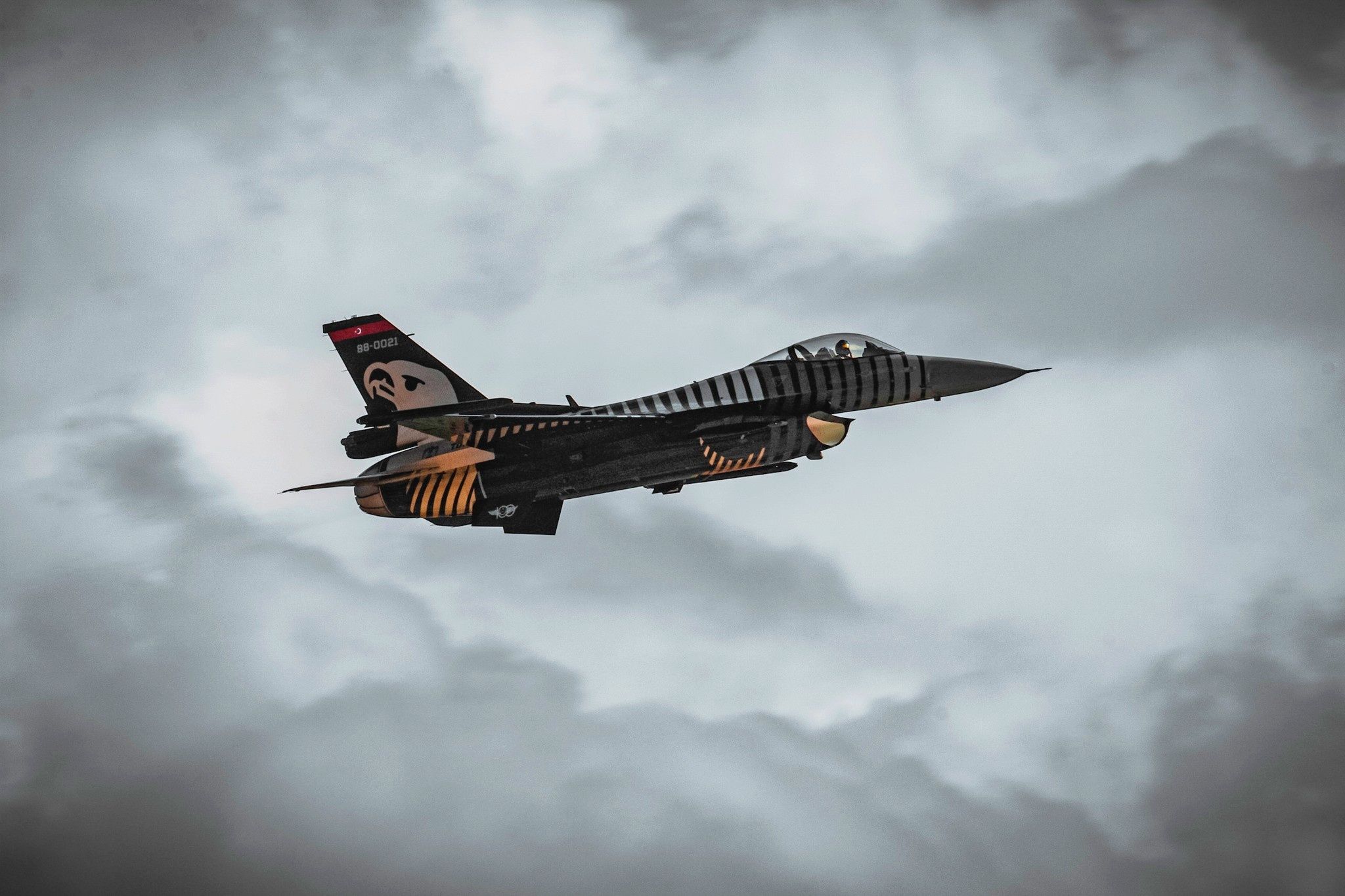 2048x1365 Wallpaper f- Solo Turk, turkish air