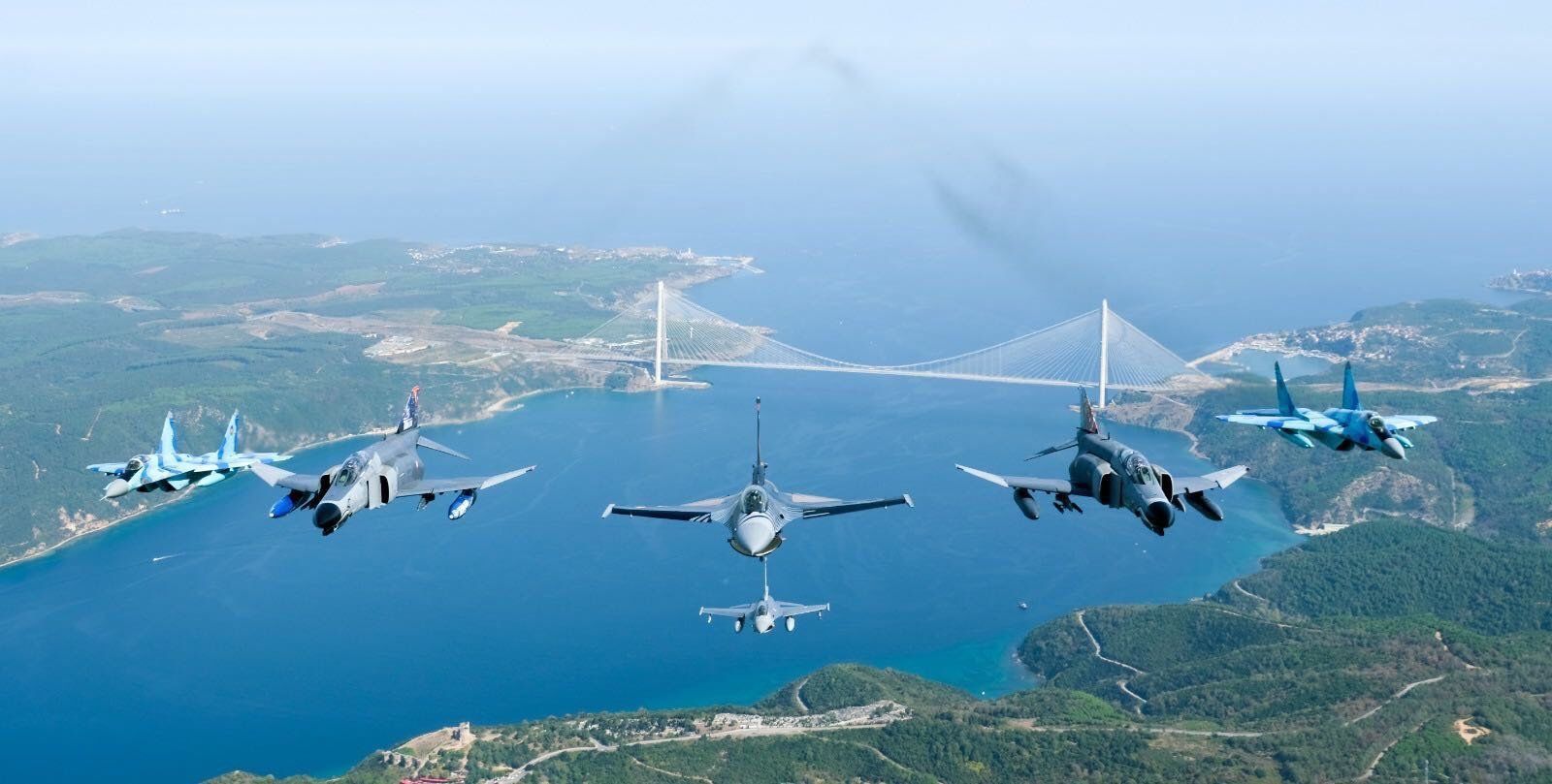 1600x809 Turkish, Azerbaijani air forces soar