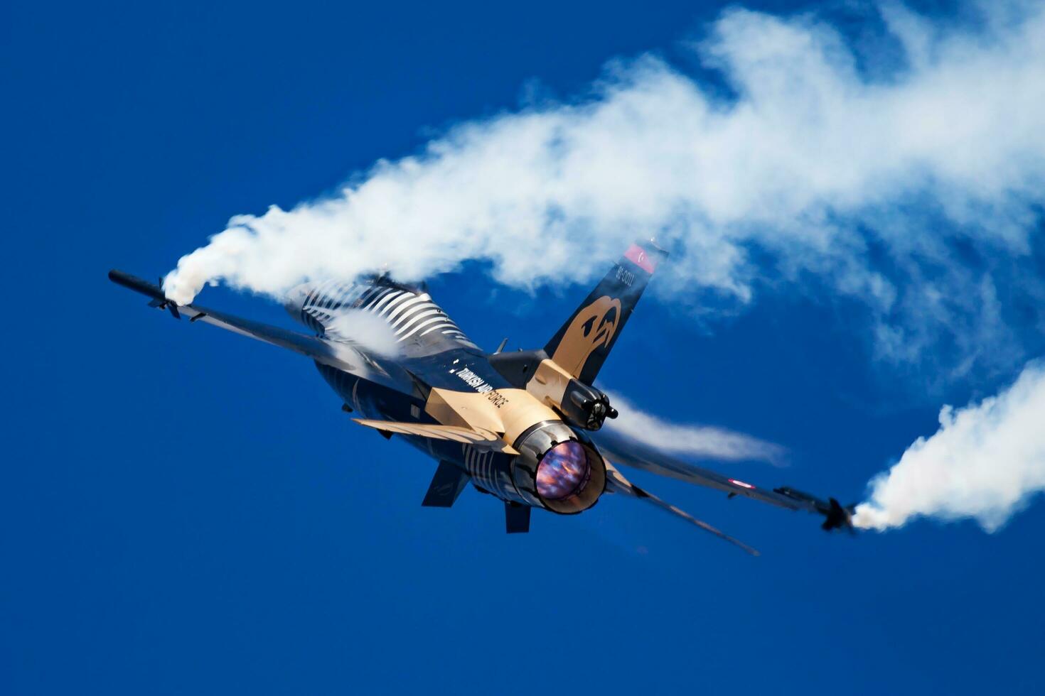 1470x980 Military fighter jet plane at air base