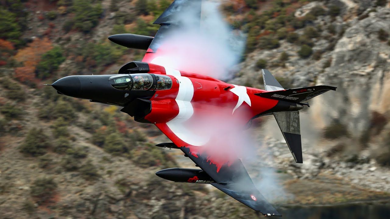 1280x720 THK Phantom IIs low flying