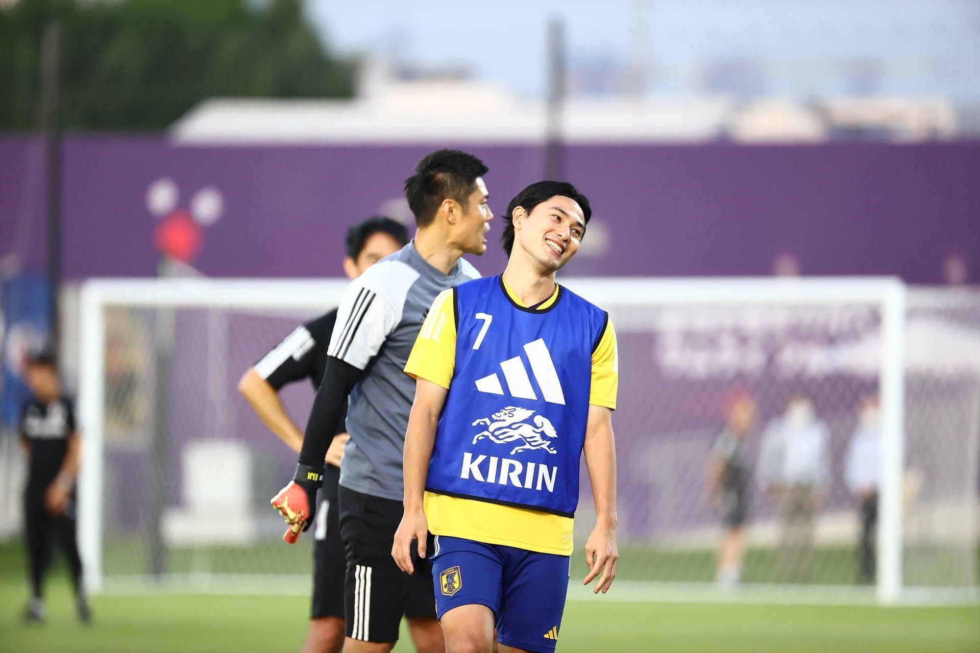 1920x1280 Japan National Football Team Chilling