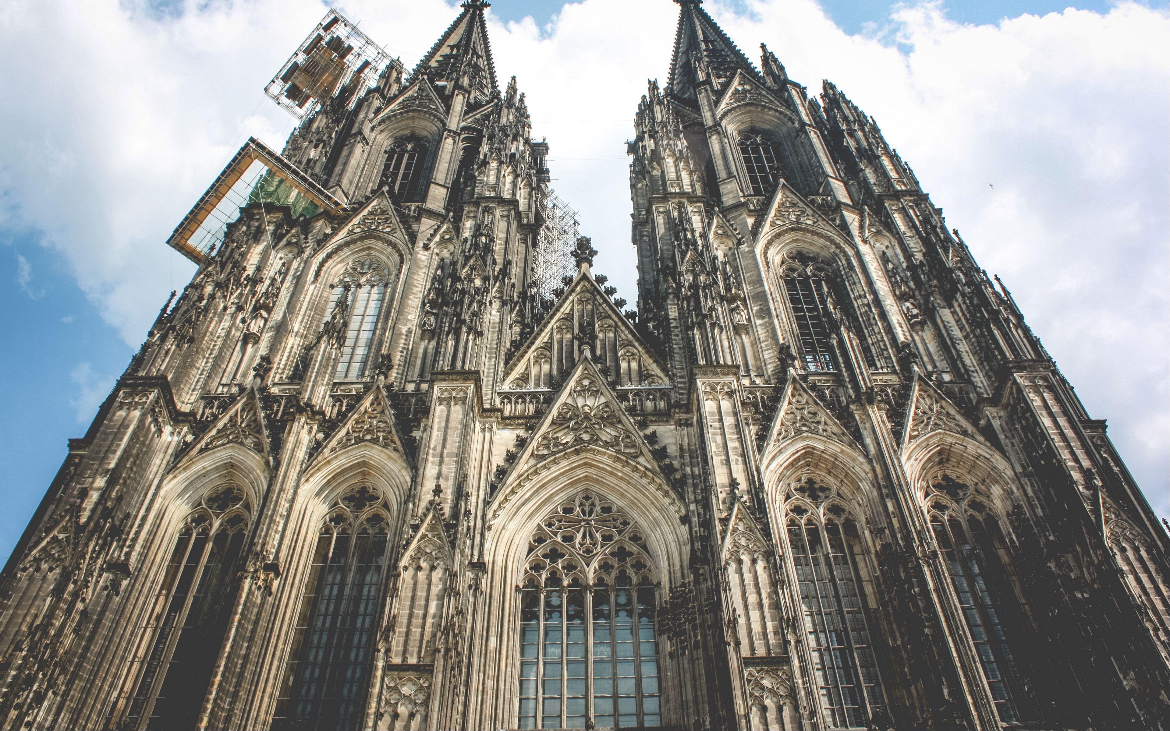 Cologne Wallpapers - Top Free Cologne Backgrounds - WallpaperAccess