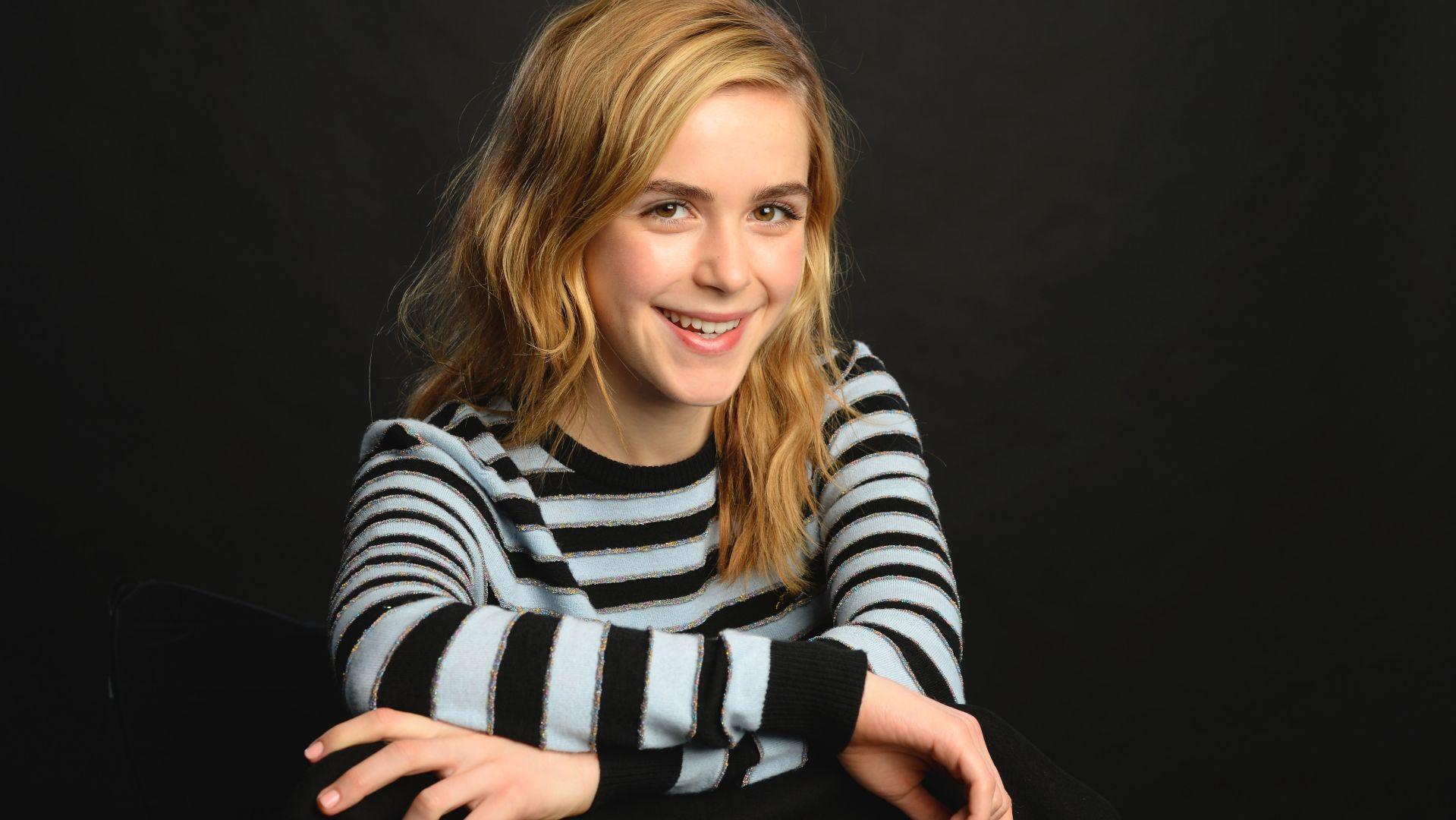 1919x1080 Cute Kiernan Shipka 1080P Laptop Full HD Wallpaper