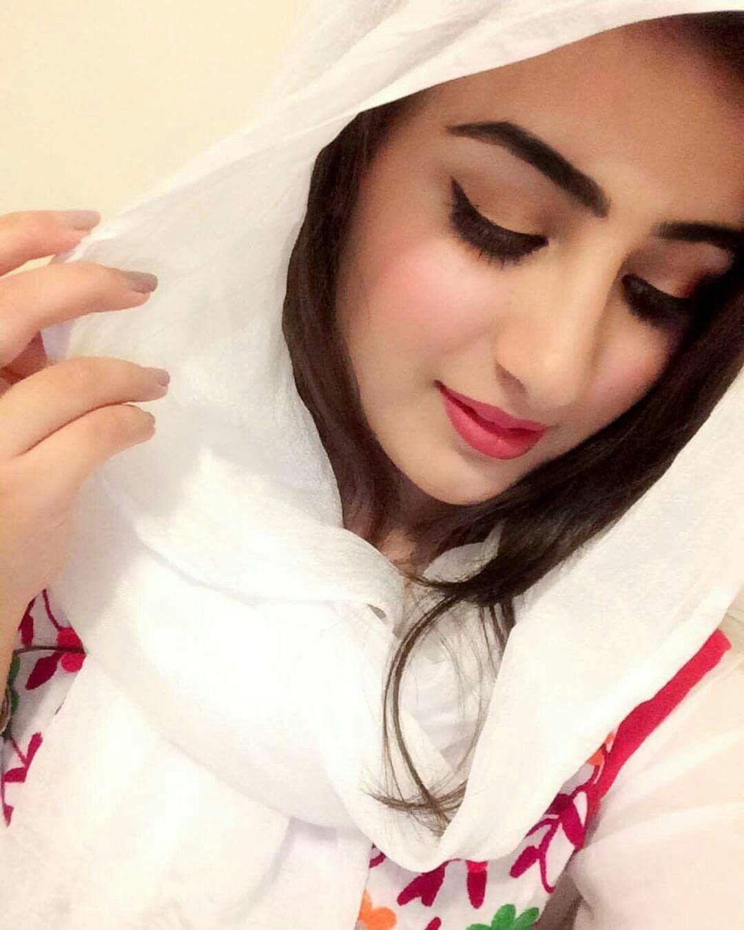 Beautiful islamic girl pic
