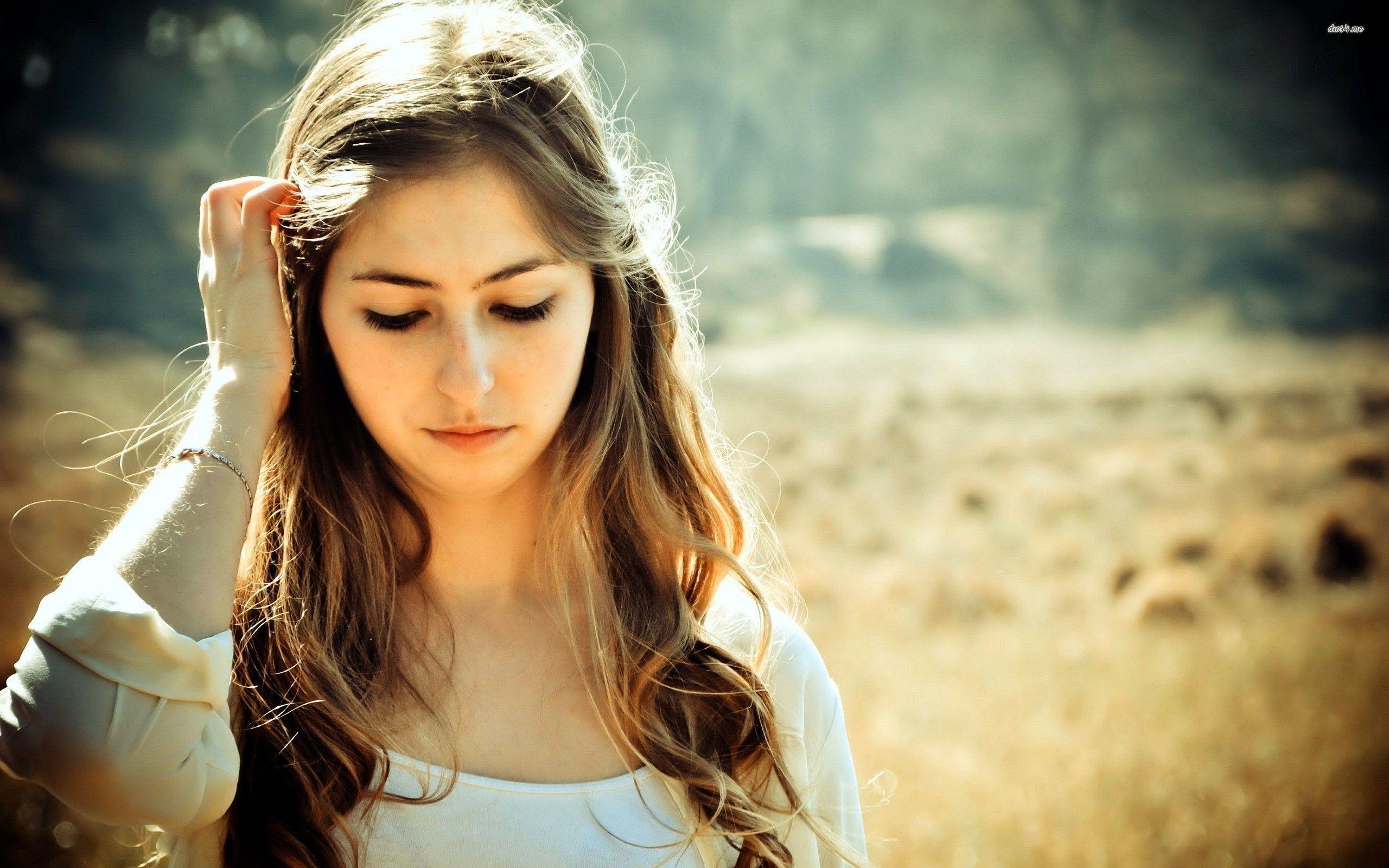 2560x1600 Pakistani Girl Wallpaper
