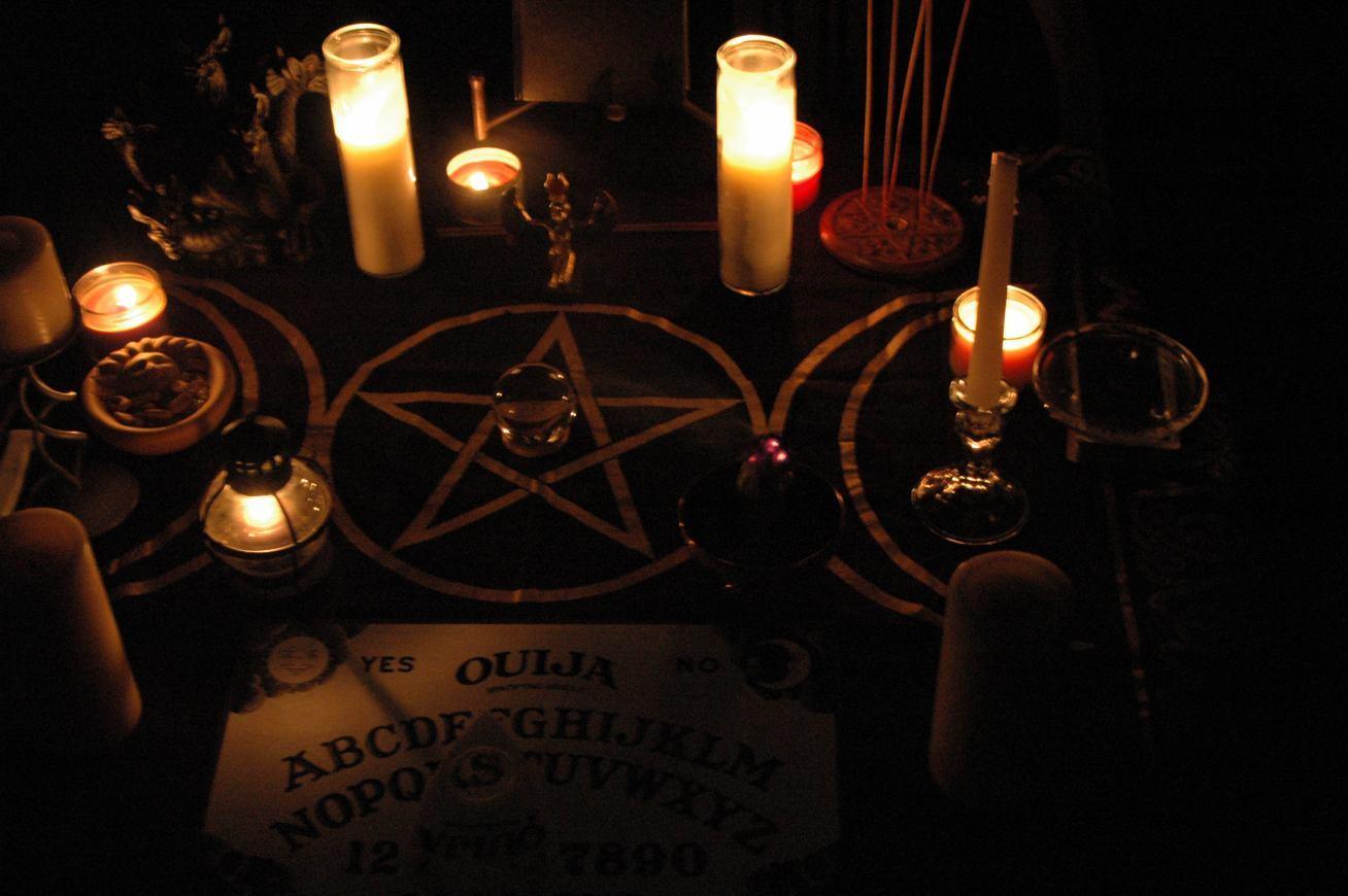 1308x870 Wicca Wallpaper
