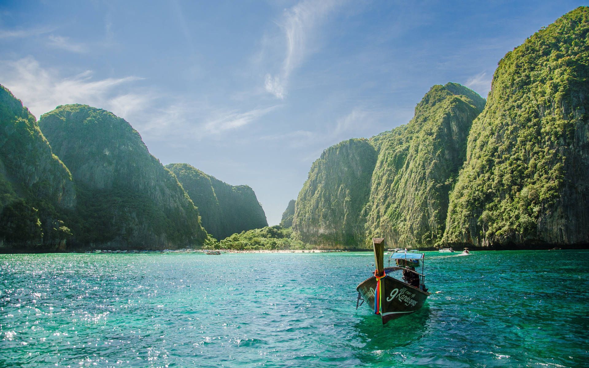 1920x1200 Boat Going To Maya Bay Tropical Desktop