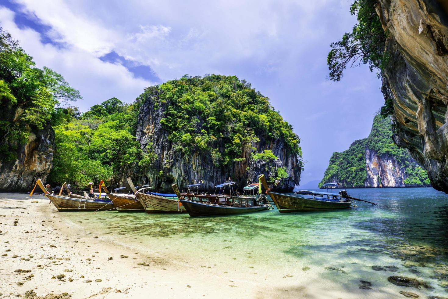1470x980 KRABI, THAILAND -Maya Bay Beach on Phi