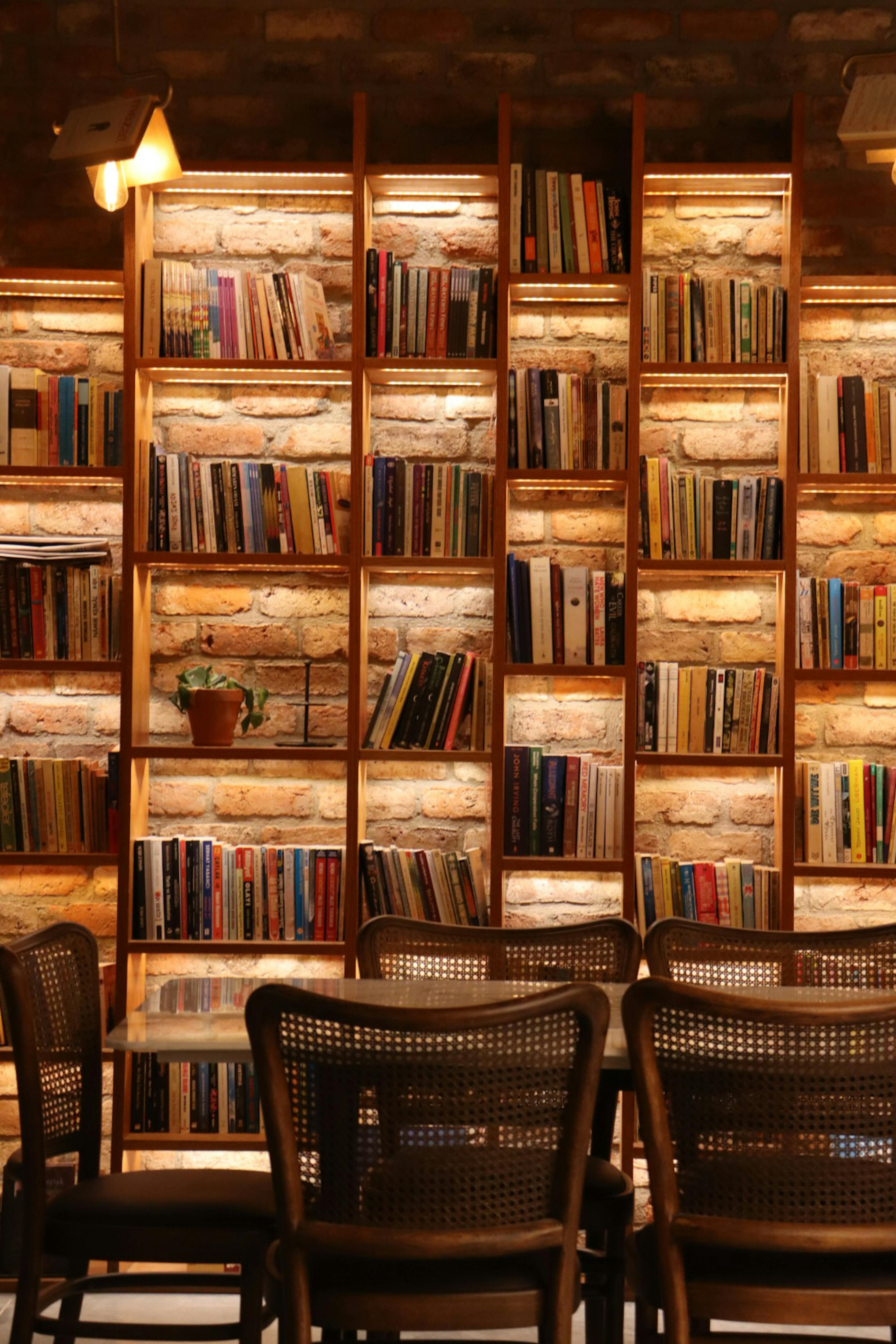 3334x5000 Illuminated Bookshelf and Table in