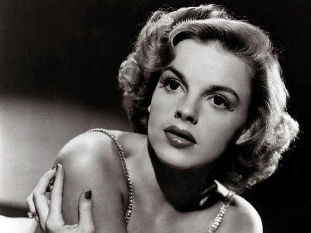 1024x768 Judy Garland: A Gay Icon And Her