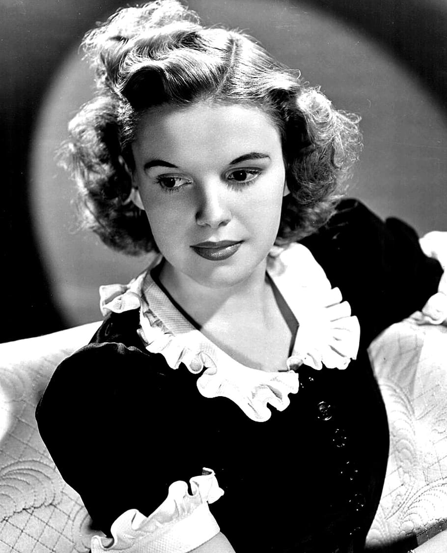 910x1125 Judy garland 1080P, 2K, 4K, 5K HD