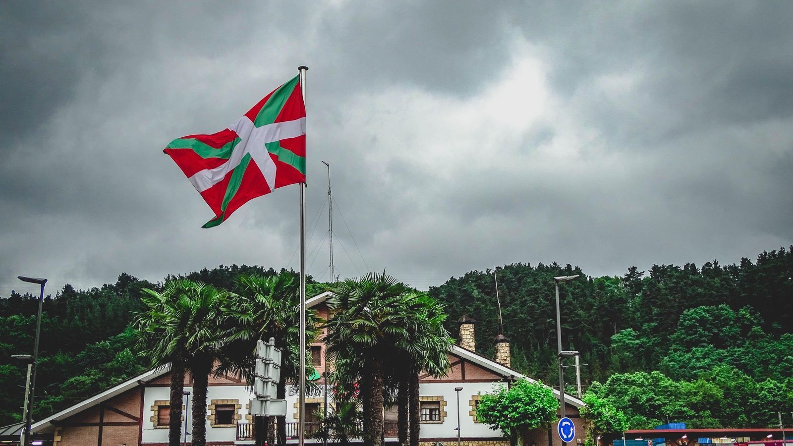 1600x900 A Basic Guide to the Basque Country