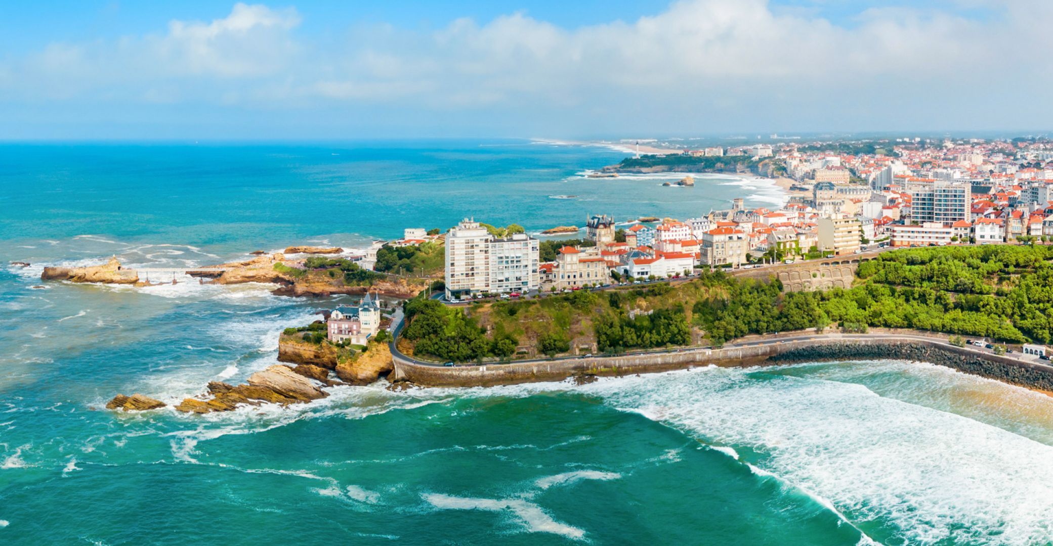 2081x1080 Sunday in Biarritz