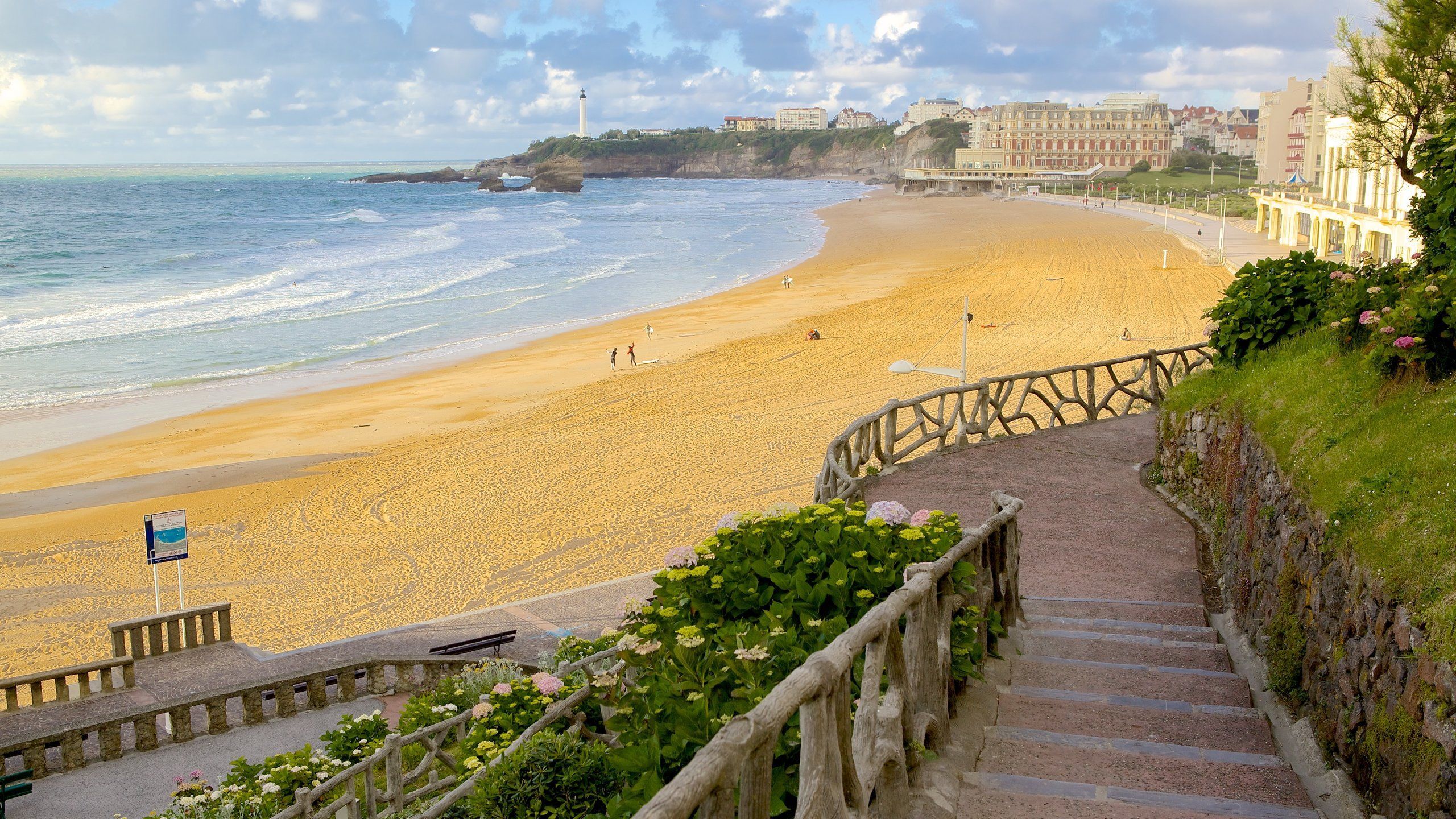 2560x1440 Visit Biarritz: 2025 Travel Guide