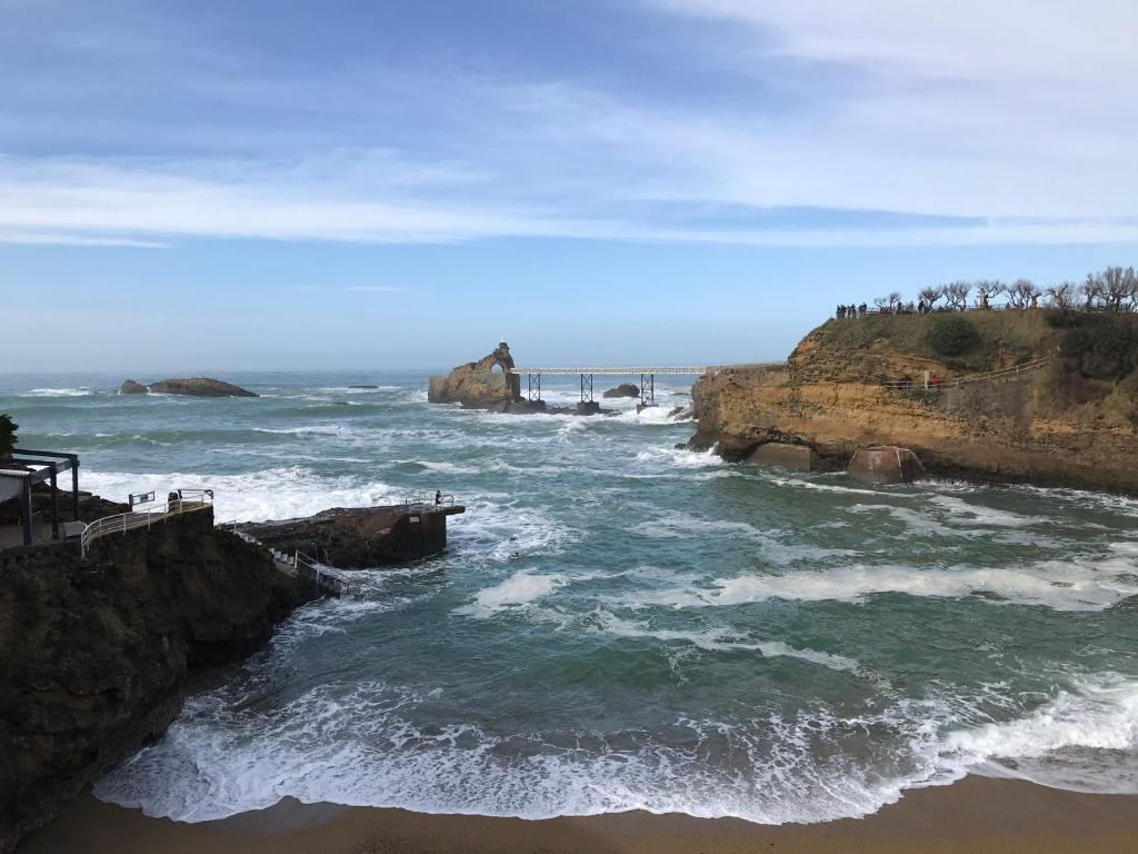 1024x768 Apartment Prado, Biarritz updated