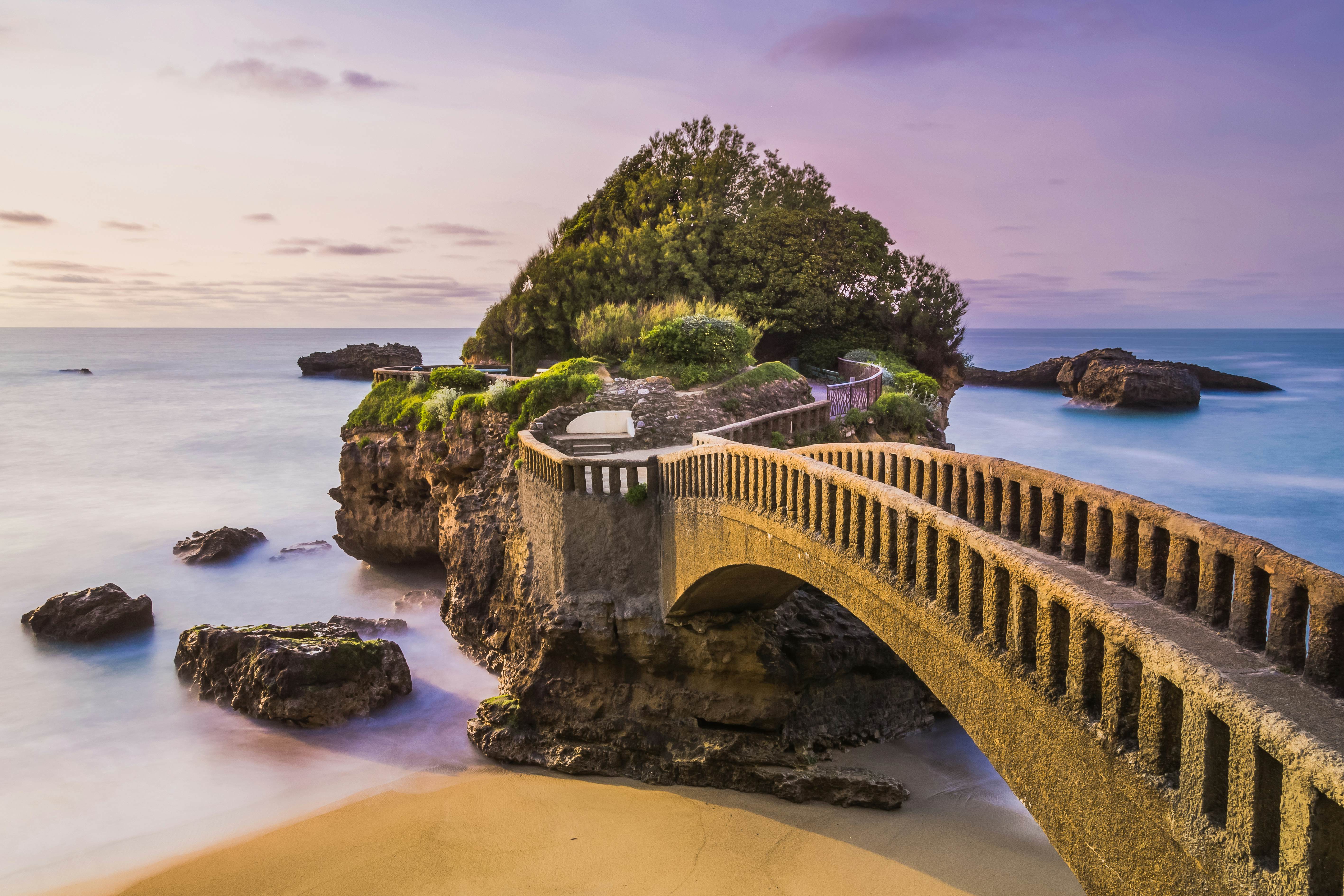 5669x3779 French Basque Country travel