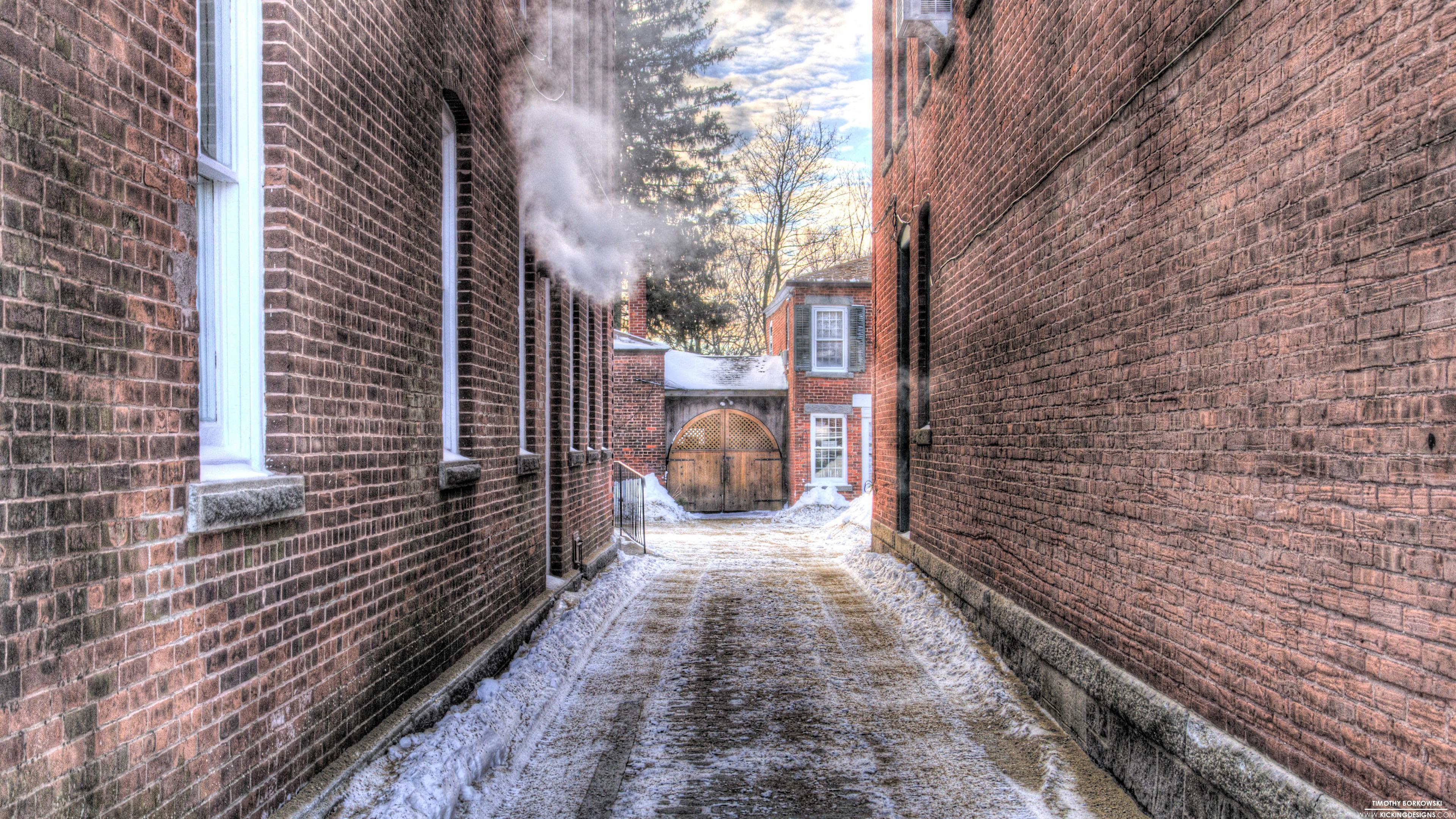3840x2160 Alley Wallpaper