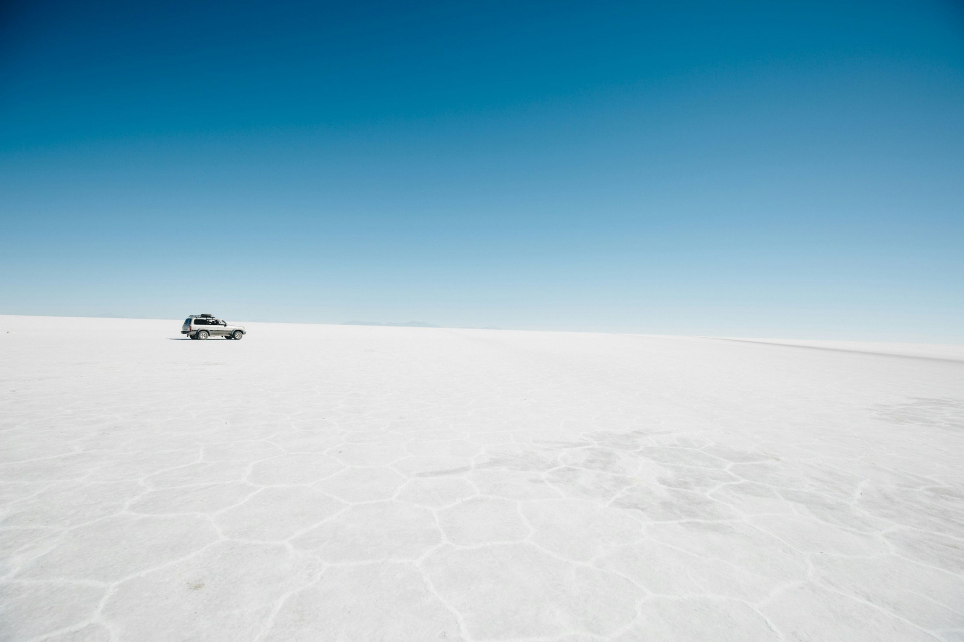 3300x2198 White Sand Desert Landscape Wallpaper