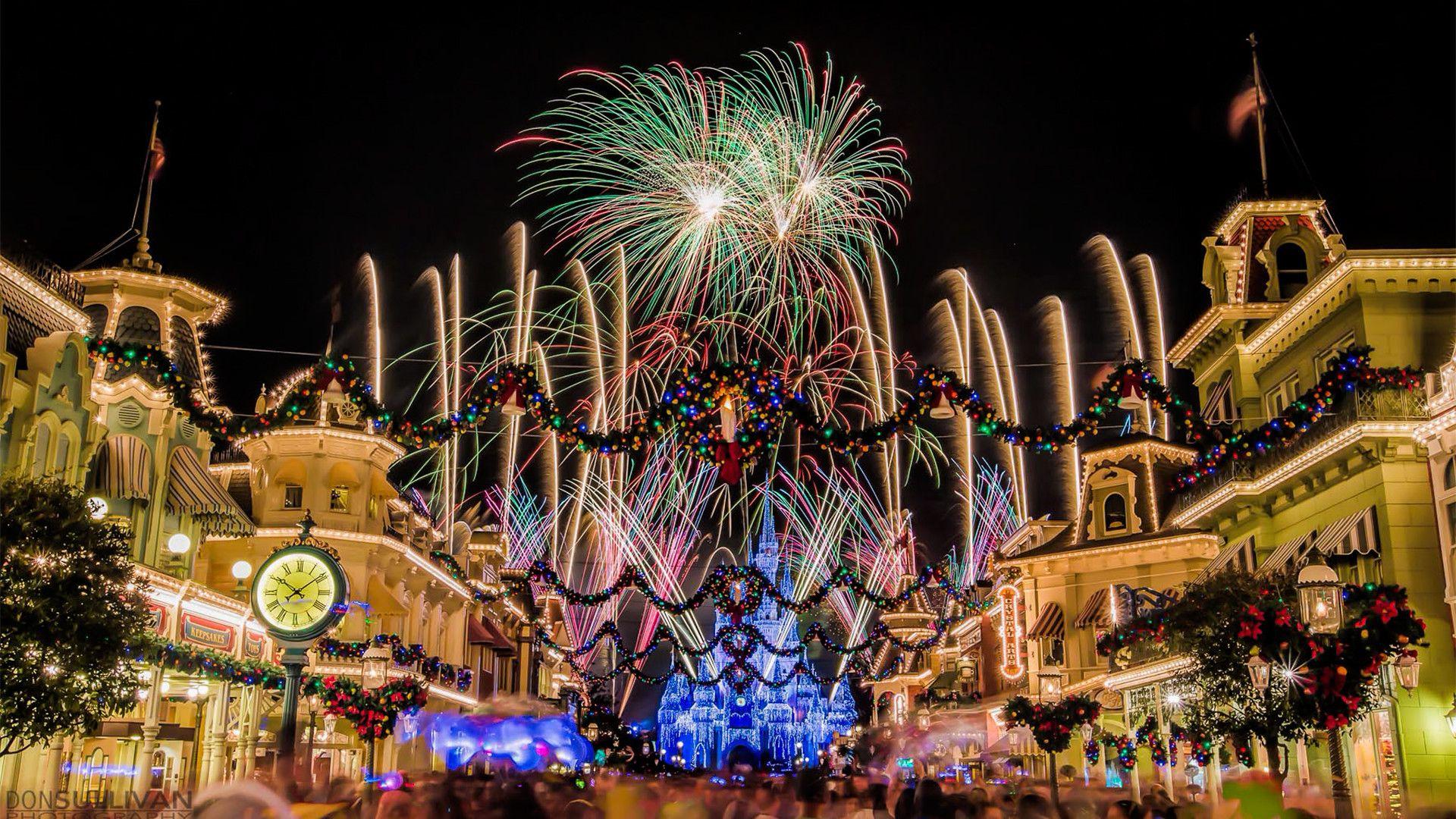 Christmas at Walt Disney World  All Ears Planning