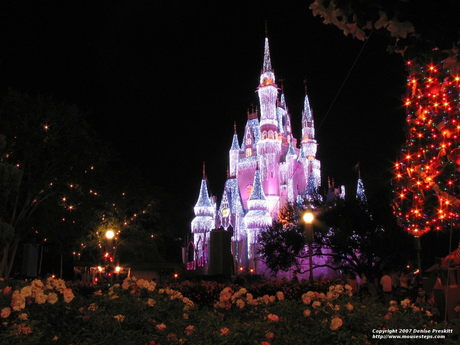 Disney World Christmas Wallpapers - Top Free Disney World Christmas Backgrounds - WallpaperAccess