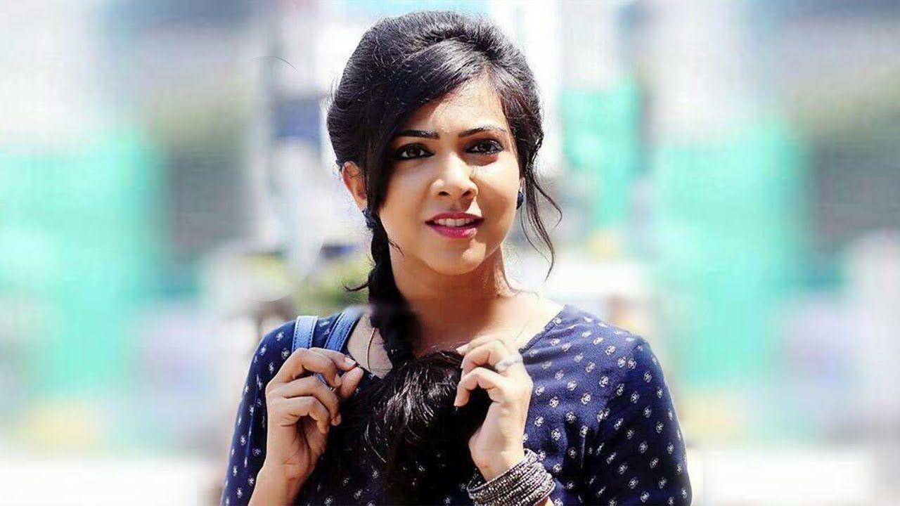 1280x720 Actress Madonna Sebastian ( Selin ) Cute Gallery
