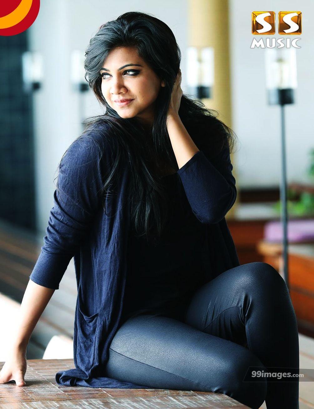 1004x1306 Madonna Sebastian Photo