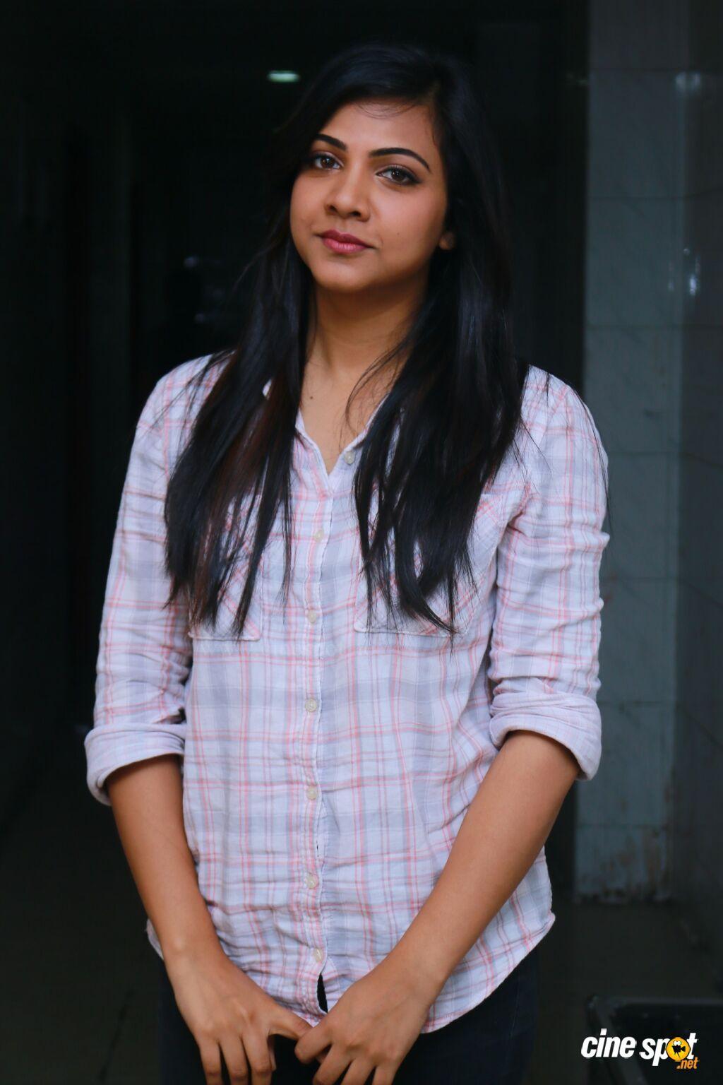 1024x1536 Madonna Sebastian New Stills (1)