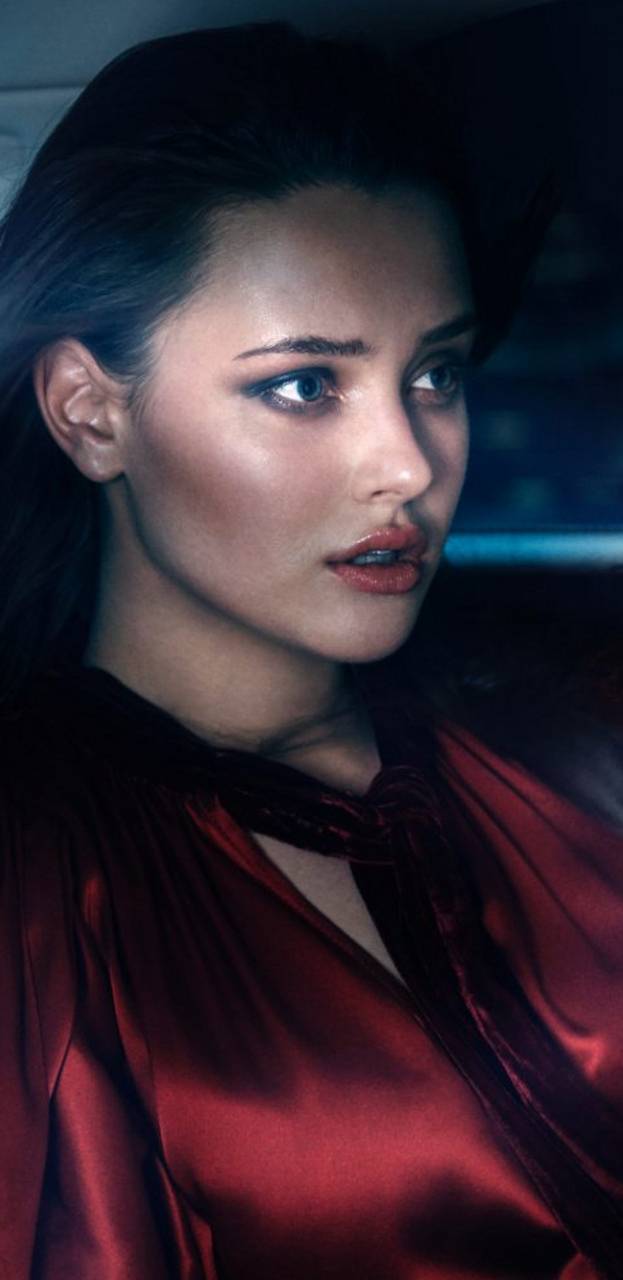623x1280 Katherine langford Wallpaper