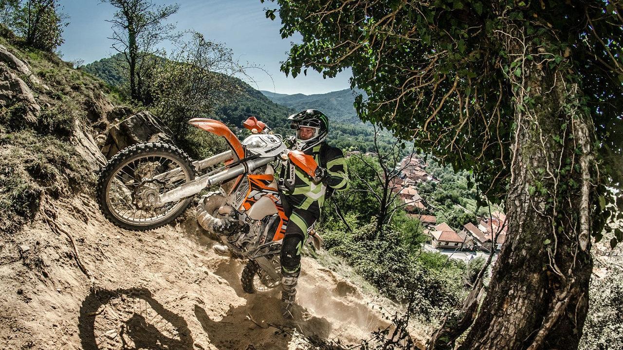 Enduro Wallpapers Top Free Enduro Backgrounds WallpaperAccess