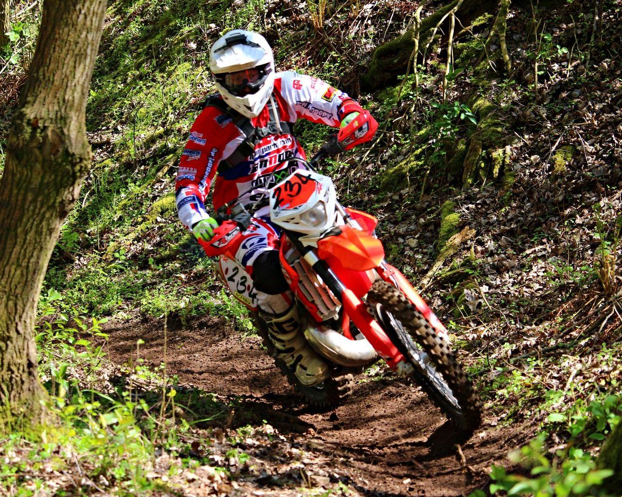 Enduro Wallpapers Top Free Enduro Backgrounds WallpaperAccess