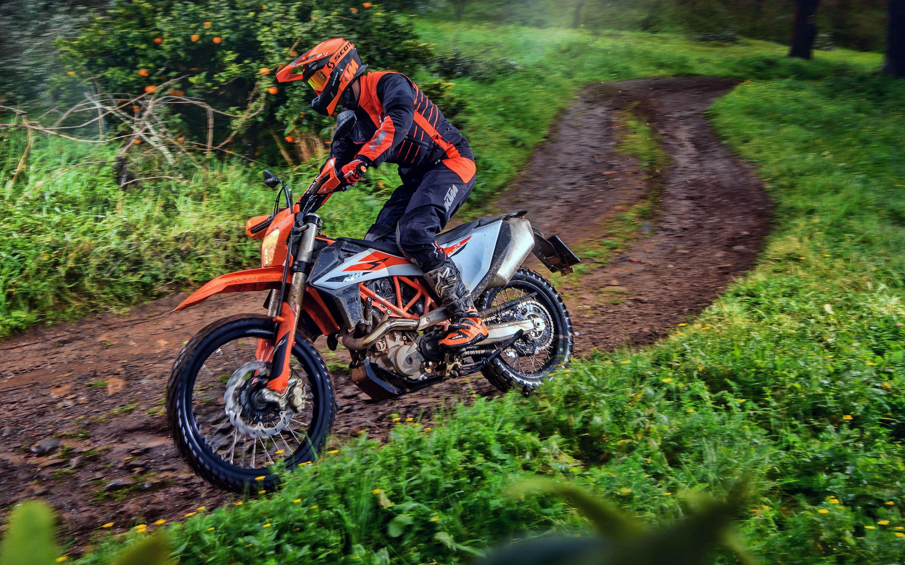 Аренда эндуро мотоцикла. КТМ 690 эндуро. КТМ 690 эндуро р. Мотоцикл KTM 690 Enduro. KTM 690 SMC/Enduro r.