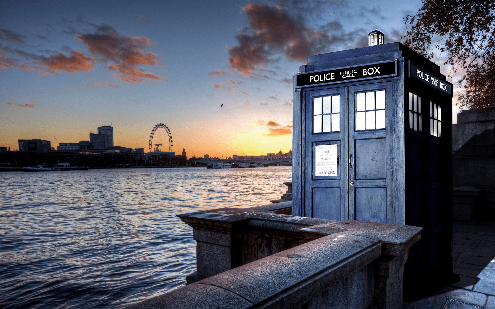 1920x1200 TARDIS wallpaper