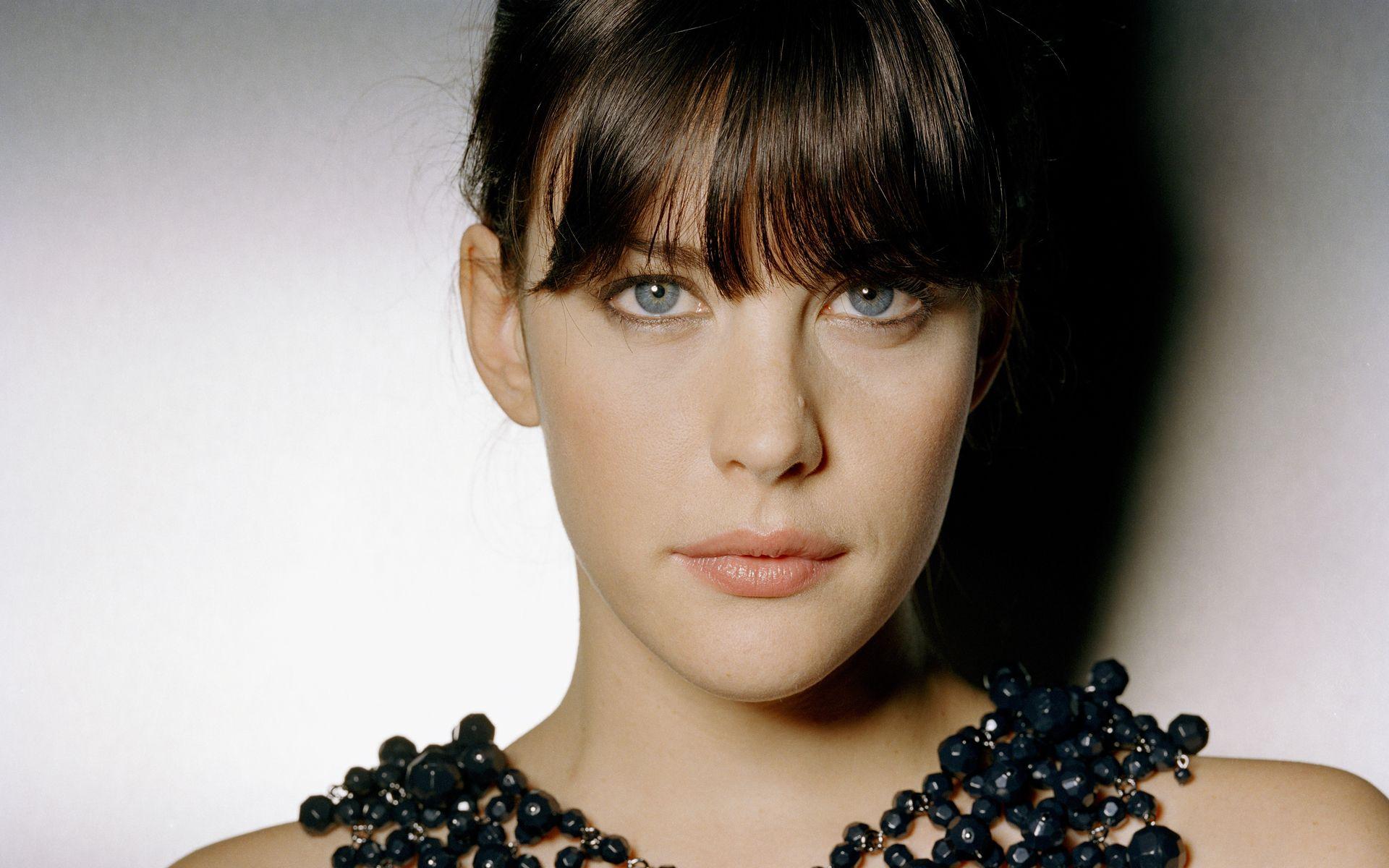 1920x1200 Liv Tyler Wallpaper